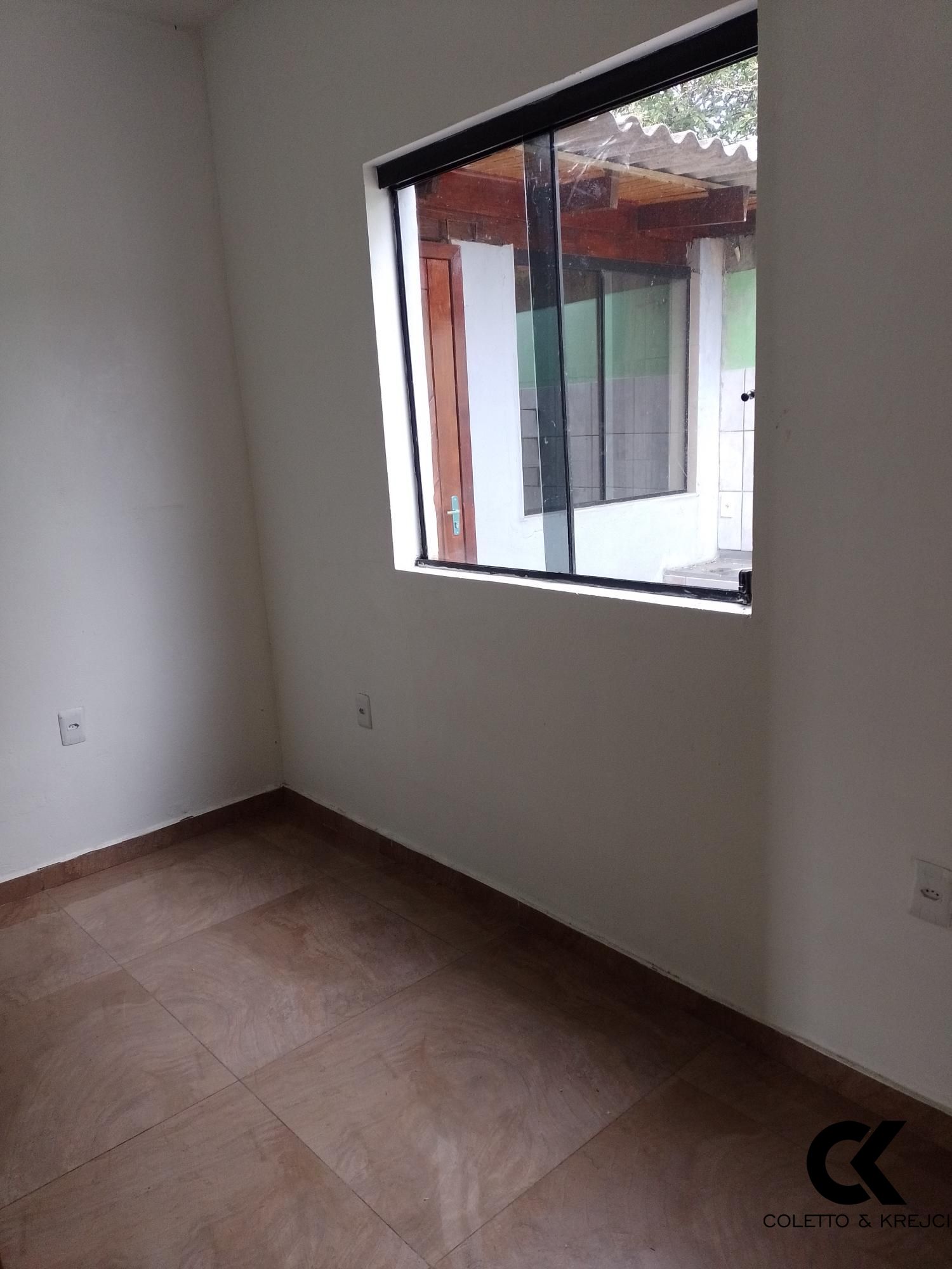 Casa à venda com 3 quartos, 81m² - Foto 13