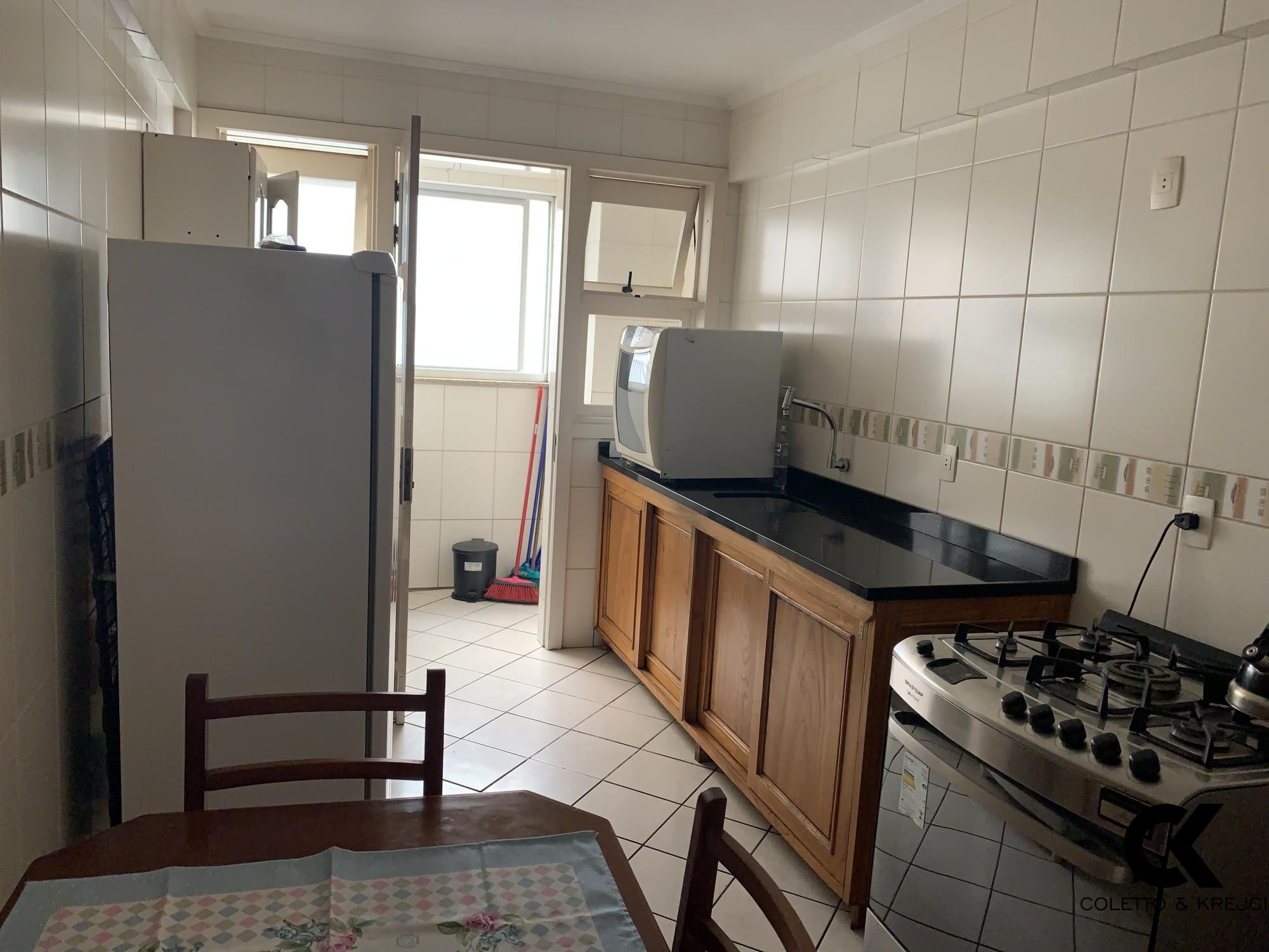 Apartamento à venda com 3 quartos, 106m² - Foto 12