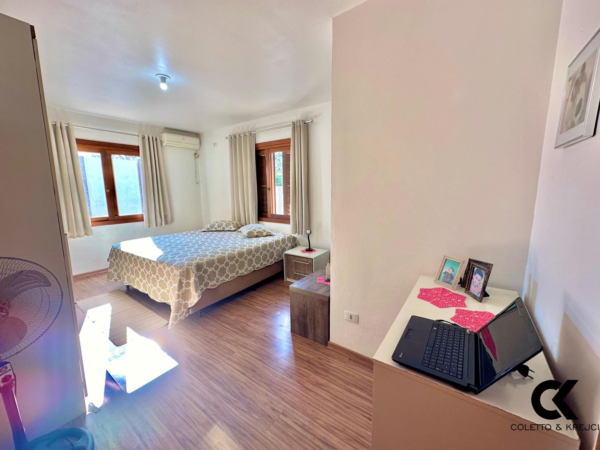 Casa à venda com 4 quartos, 250m² - Foto 10