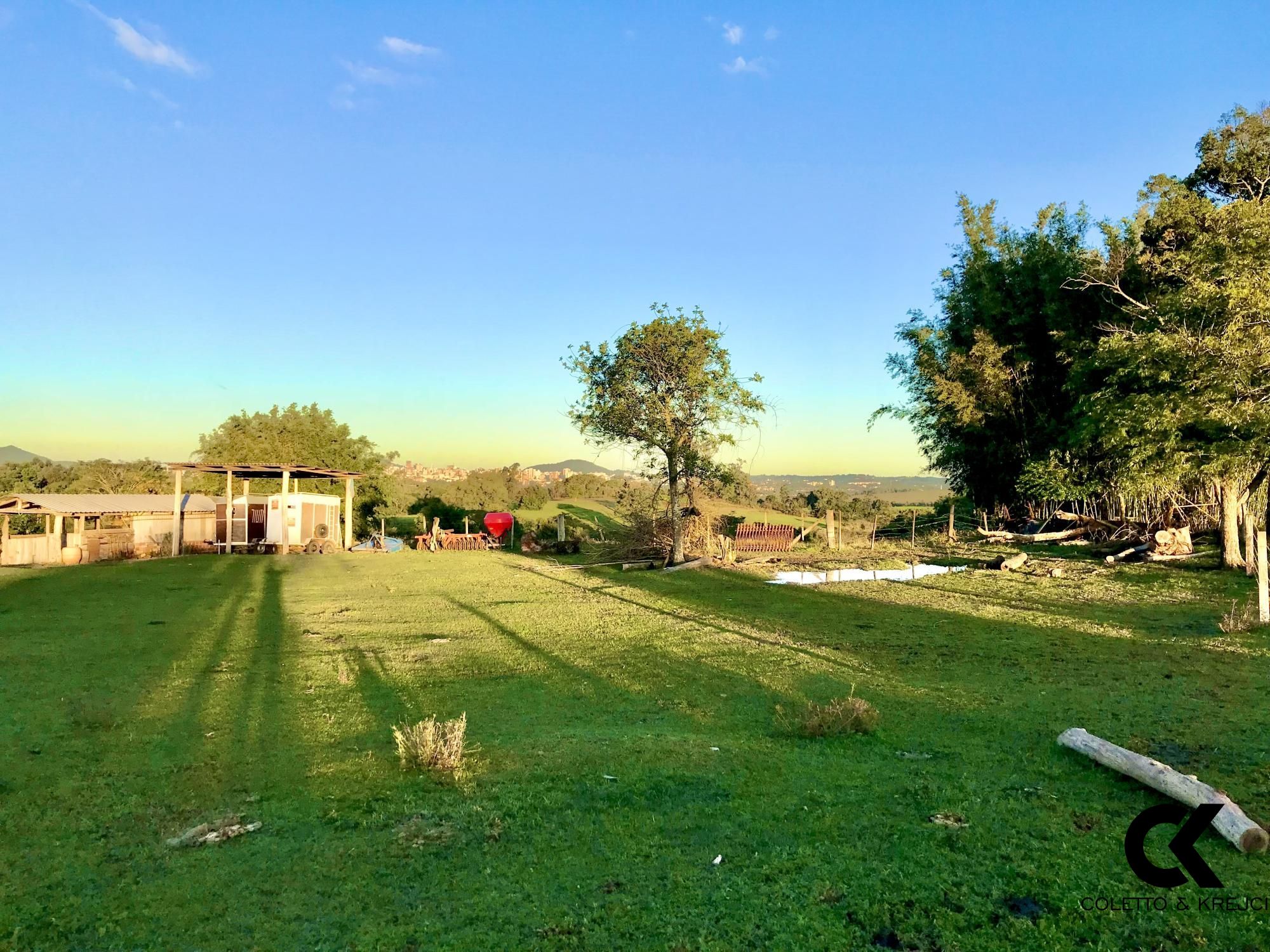 Fazenda à venda com 3 quartos, 185000m² - Foto 1