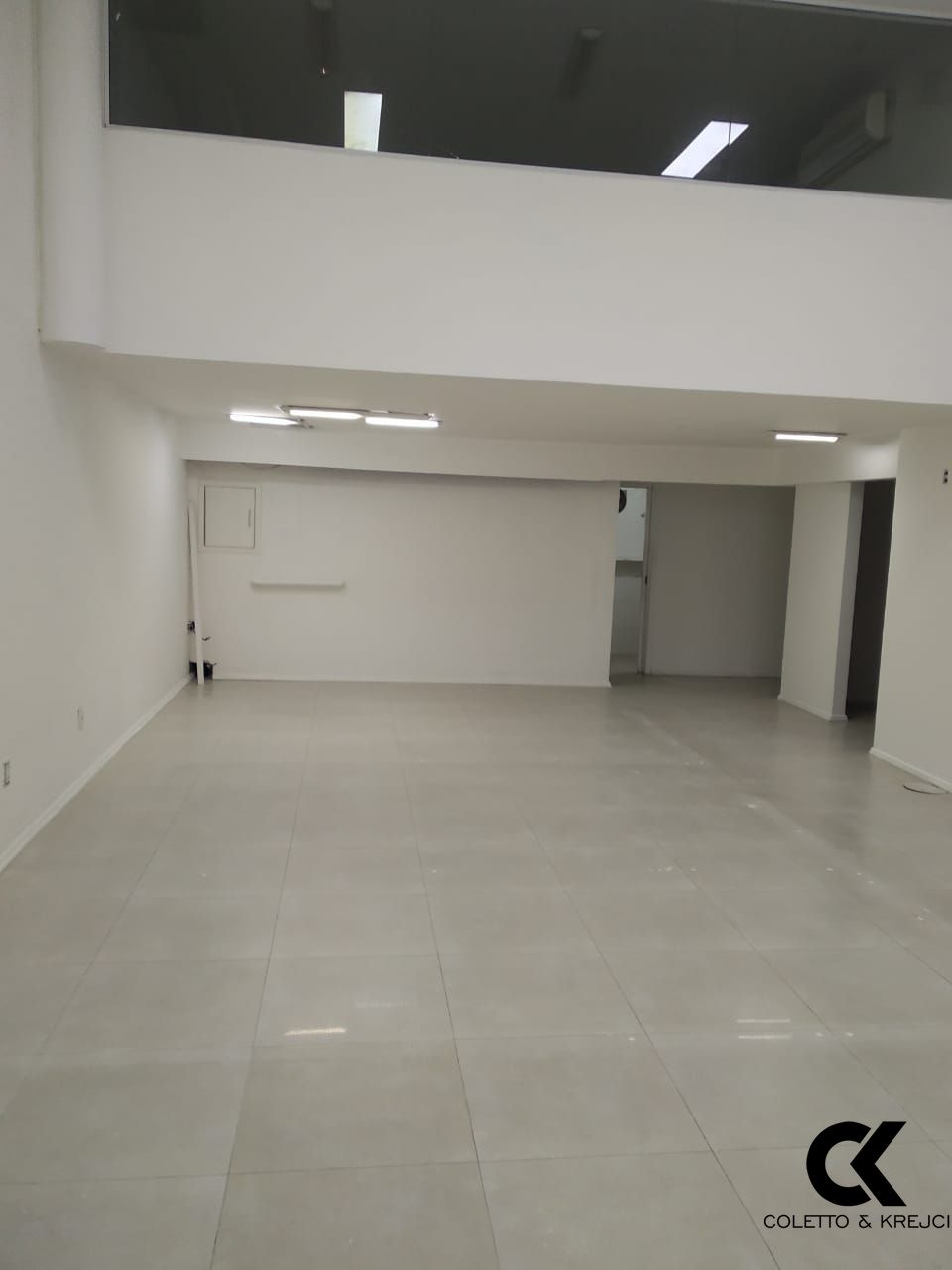 Conjunto Comercial-Sala à venda e aluguel com 1 quarto, 213m² - Foto 5
