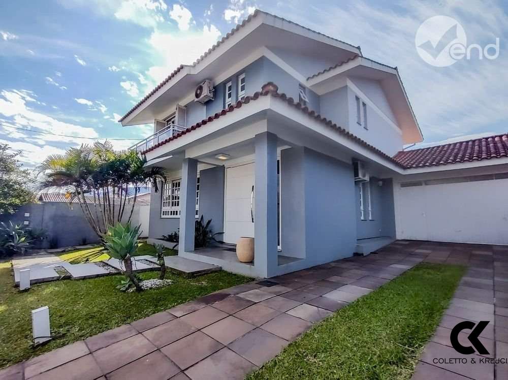 Casa à venda com 3 quartos, 263m² - Foto 1