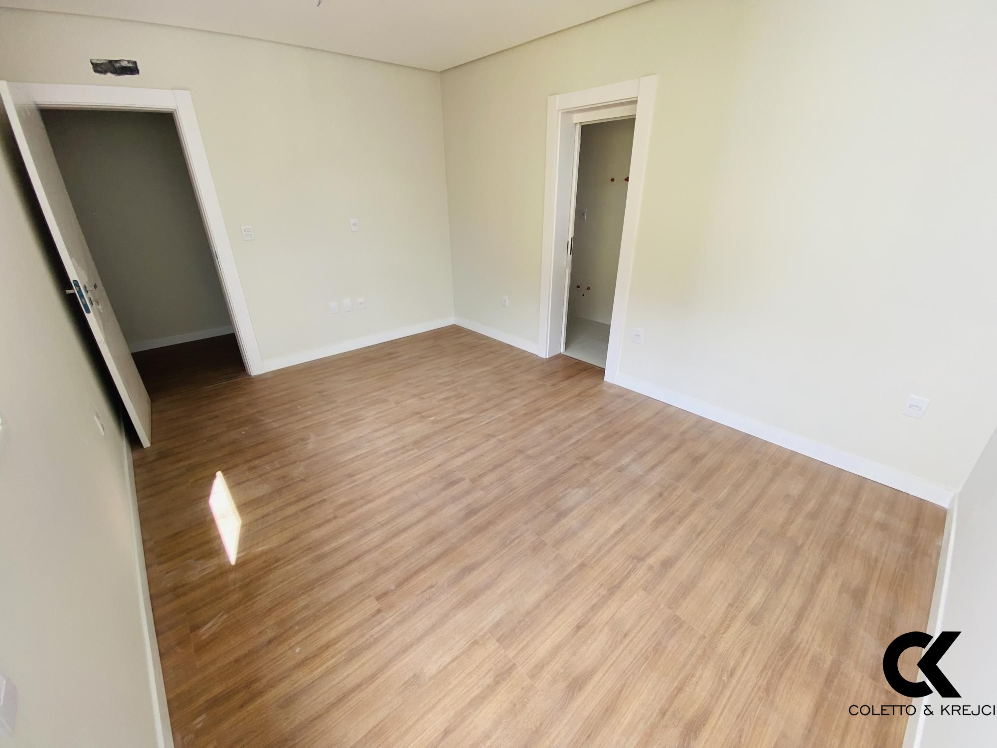 Apartamento à venda com 3 quartos, 211m² - Foto 11