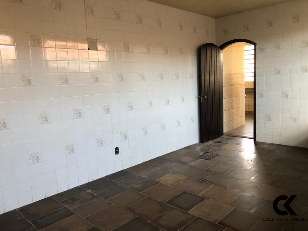 Casa à venda com 4 quartos, 270m² - Foto 18