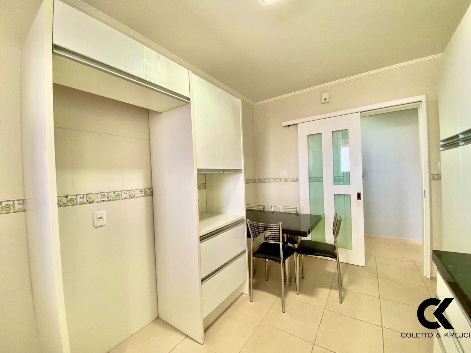 Apartamento à venda com 3 quartos, 115m² - Foto 9