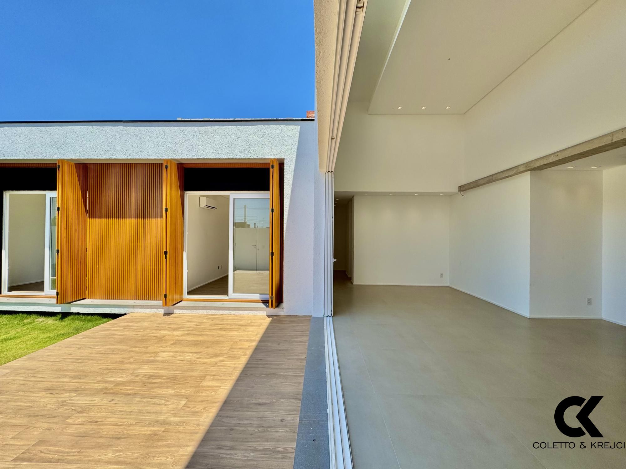 Casa à venda com 3 quartos, 200m² - Foto 7