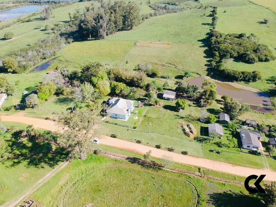 Chácara à venda com 3 quartos, 195m² - Foto 25