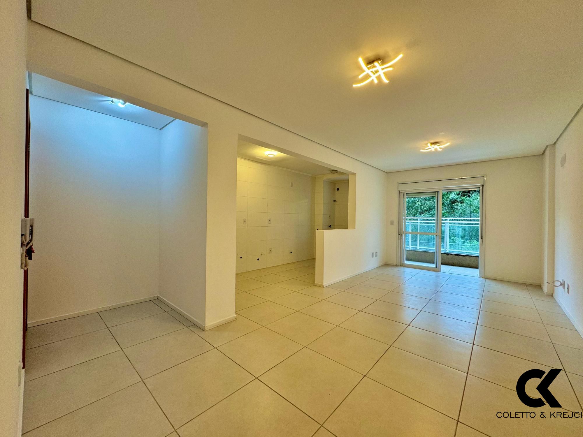 Apartamento à venda com 2 quartos, 139m² - Foto 2