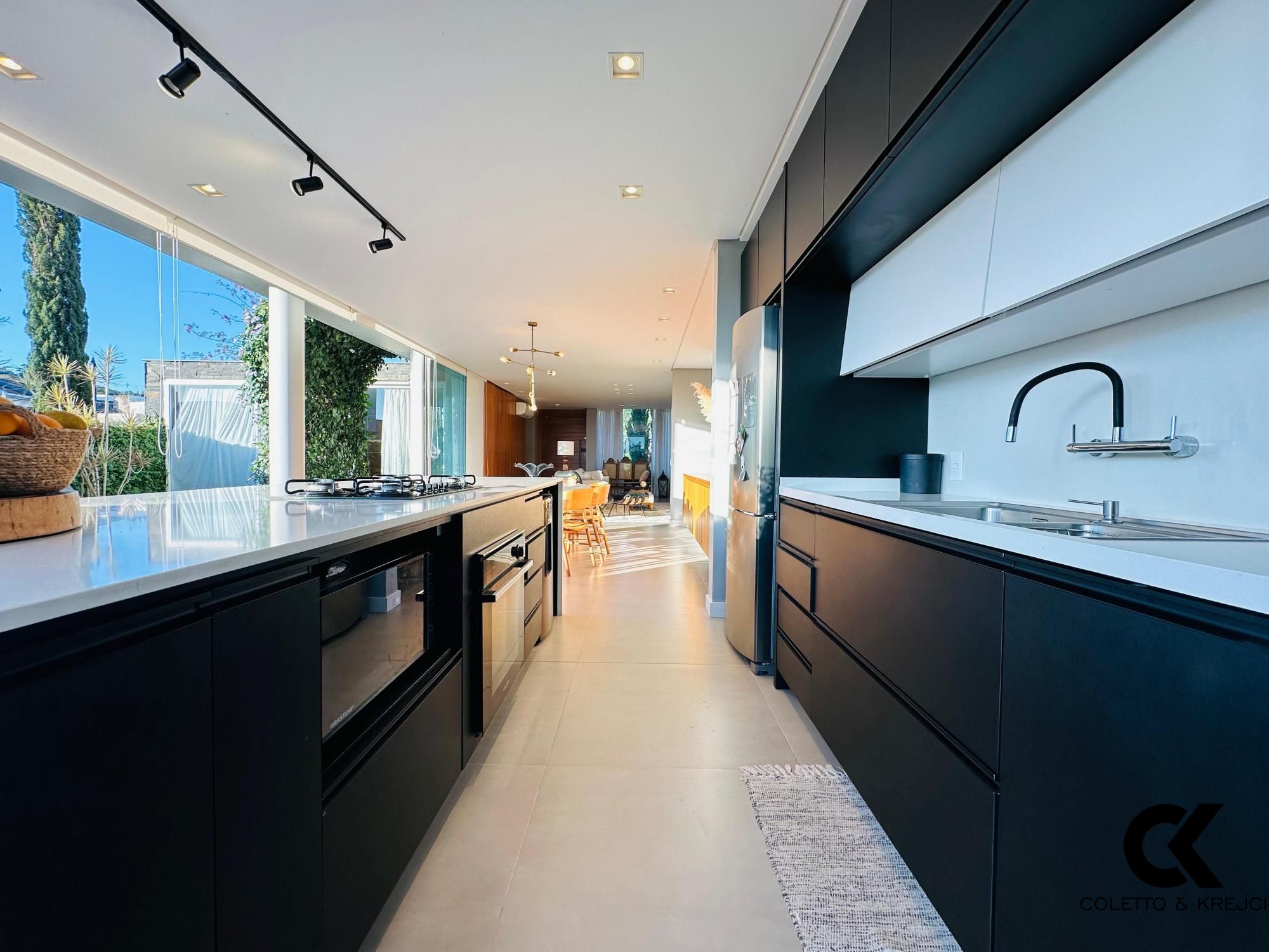 Casa de Condomínio à venda com 3 quartos, 298m² - Foto 8
