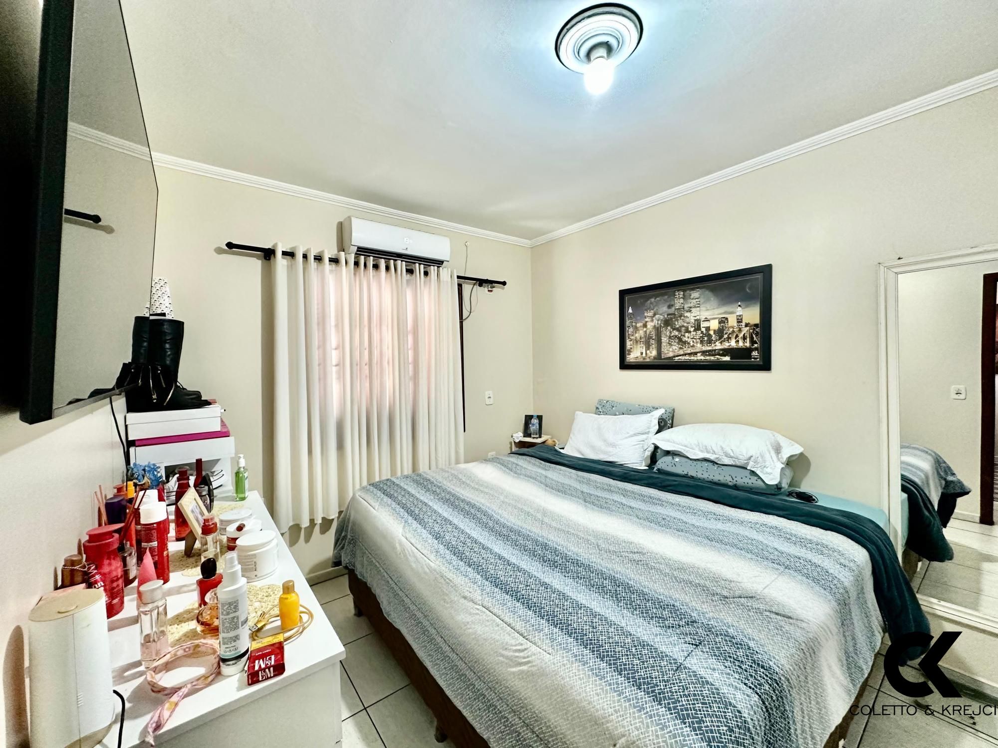 Casa à venda com 2 quartos, 90m² - Foto 6