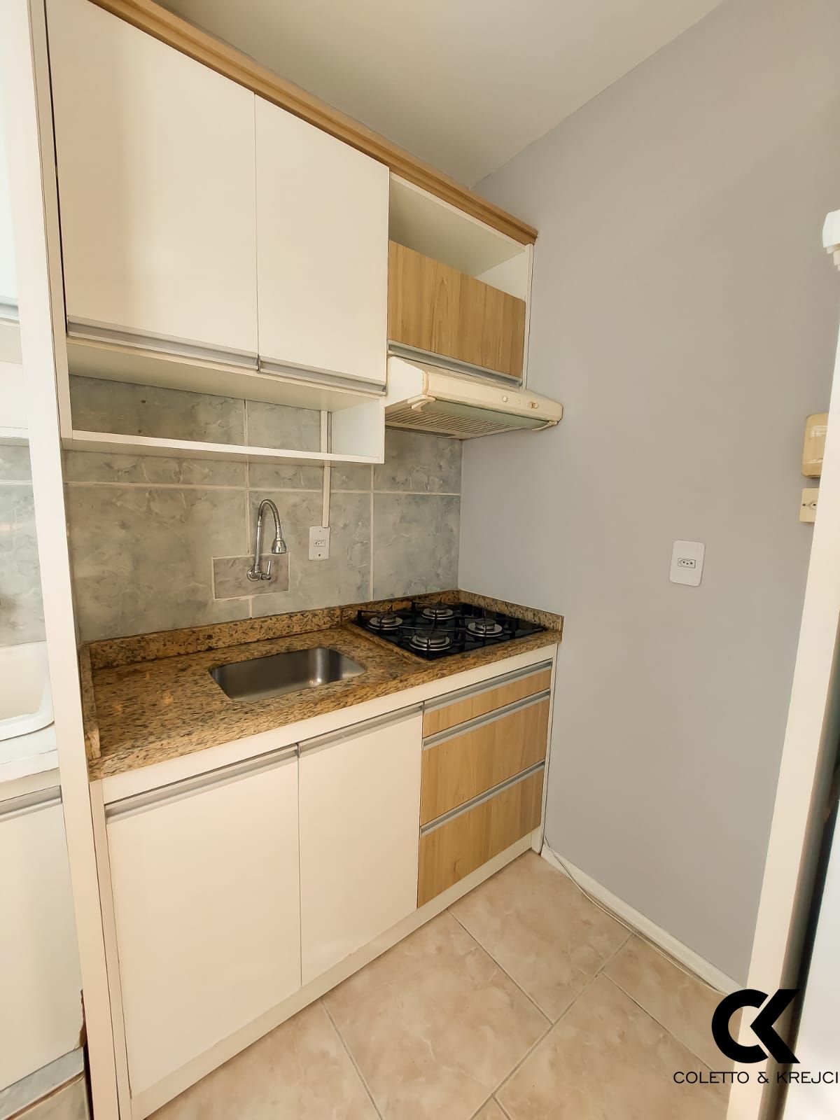 Apartamento à venda com 1 quarto, 34m² - Foto 4