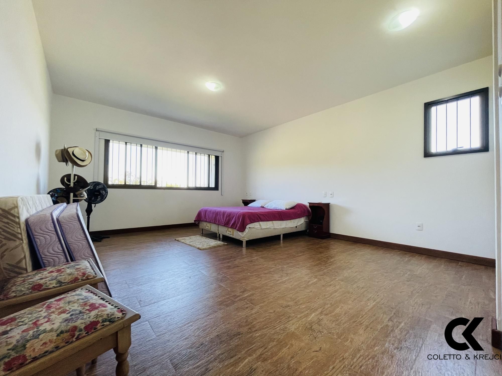 Casa à venda com 3 quartos, 400m² - Foto 14