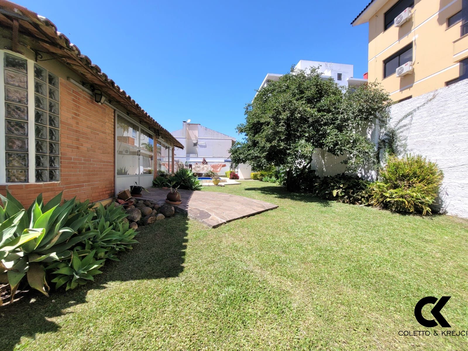 Casa à venda com 5 quartos, 240m² - Foto 29