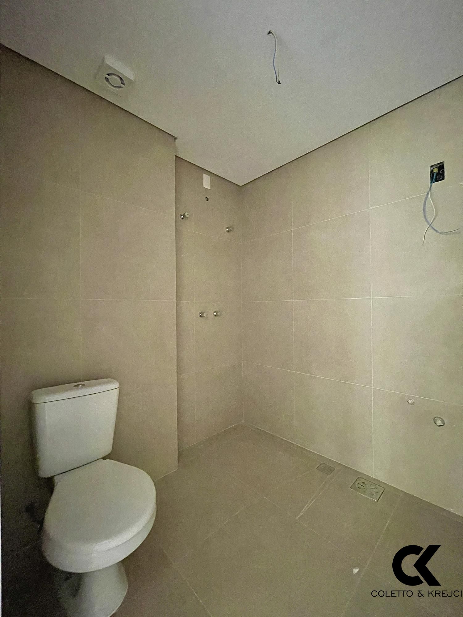 Apartamento à venda com 2 quartos, 66m² - Foto 12