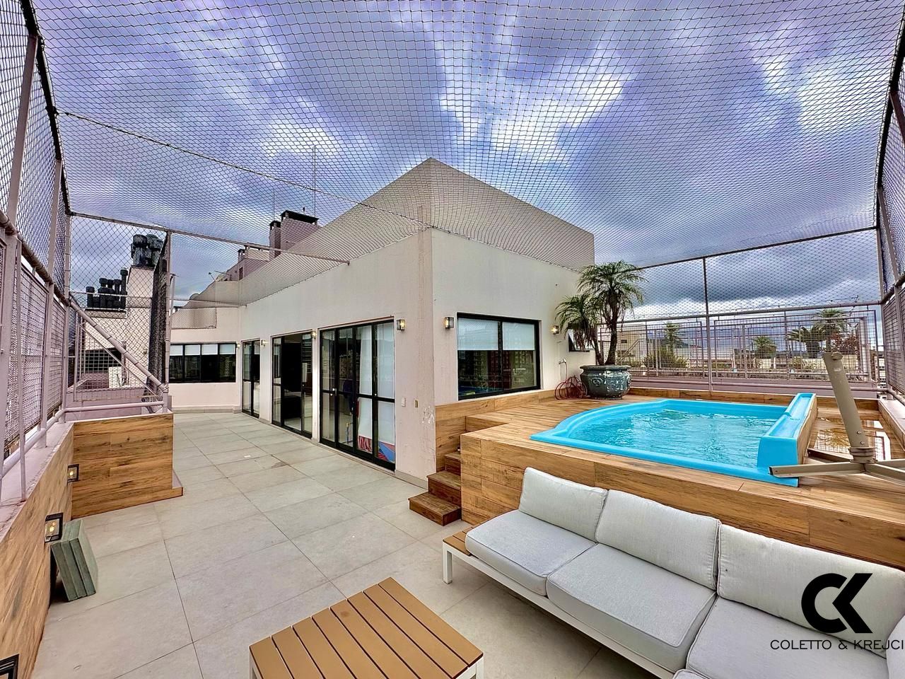 Cobertura, 3 quartos, 378 m² - Foto 1