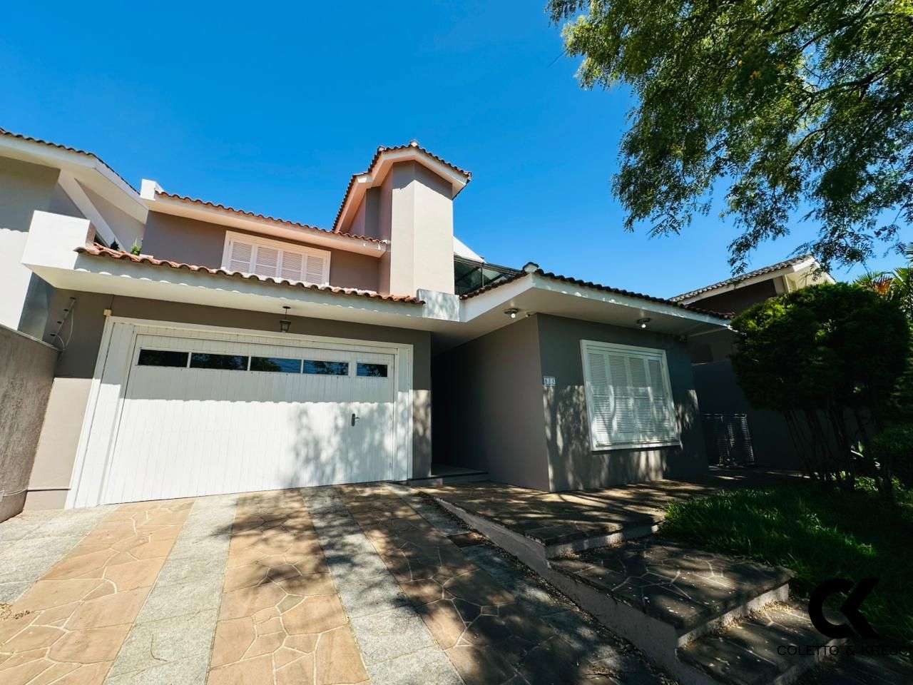 Casa, 4 quartos, 269 m² - Foto 1