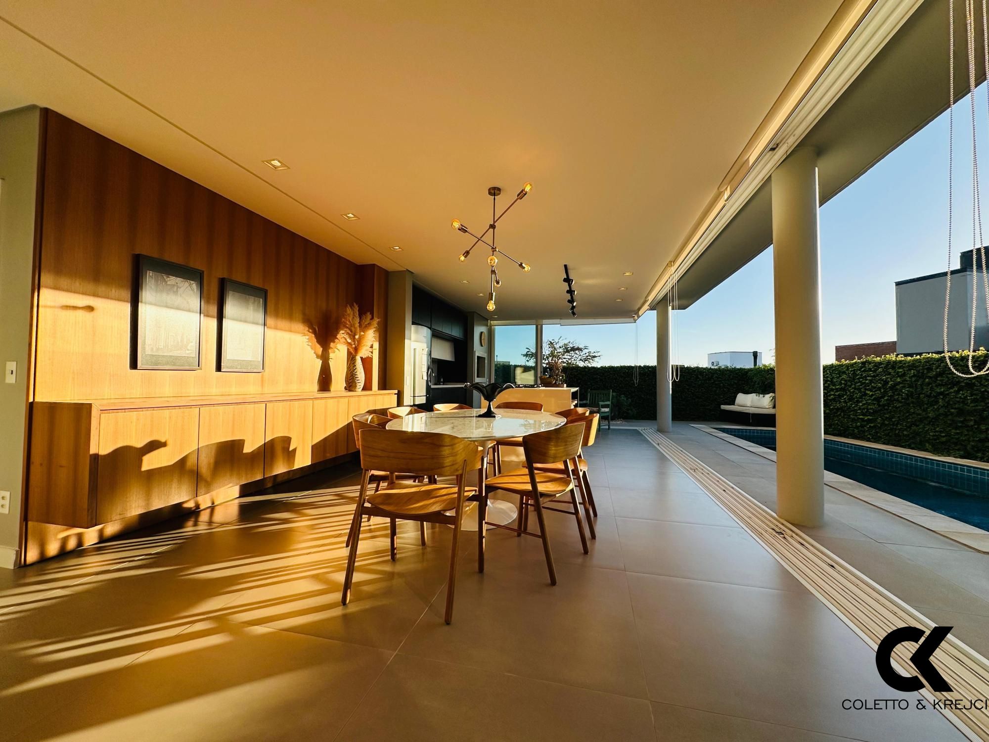 Casa de Condomínio à venda com 3 quartos, 298m² - Foto 5