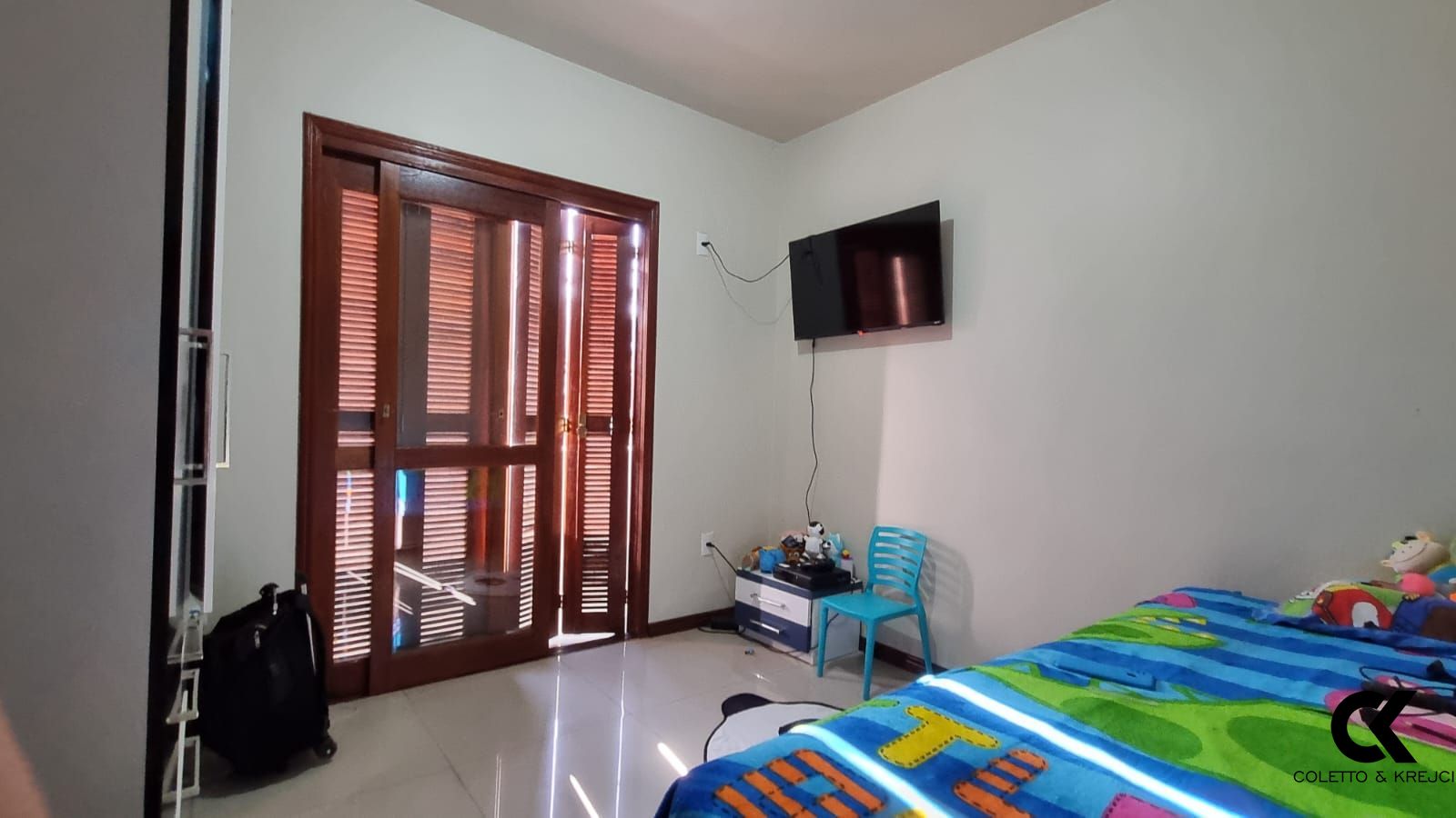 Casa à venda com 3 quartos, 160m² - Foto 8
