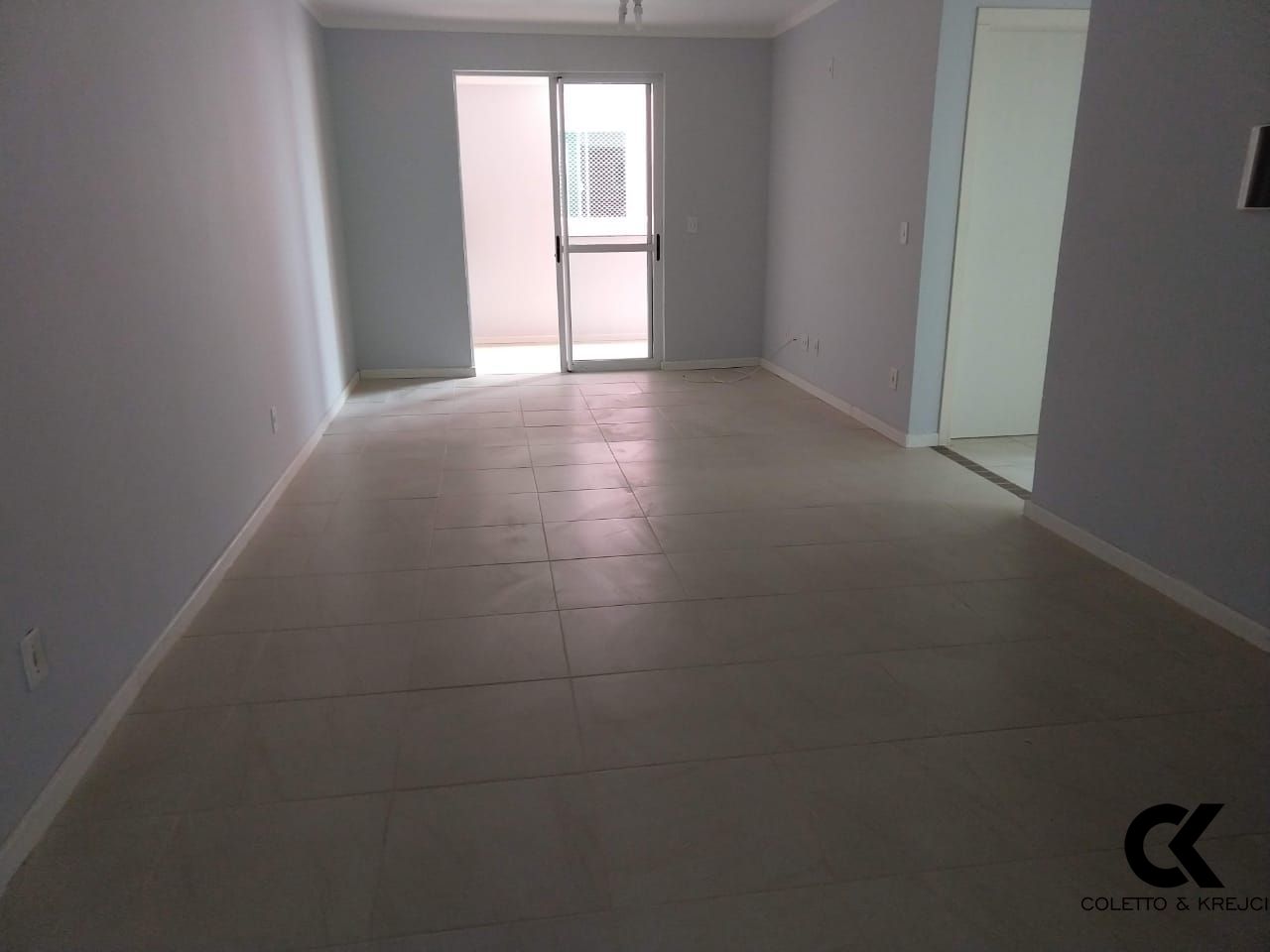 Apartamento à venda com 2 quartos, 88m² - Foto 4