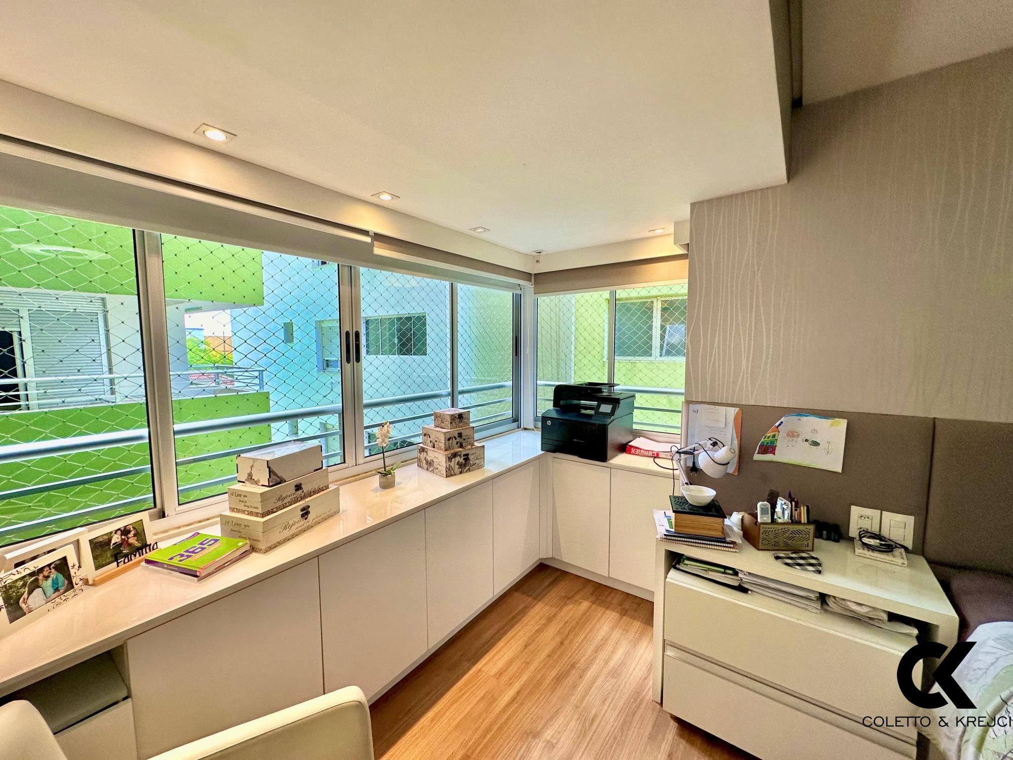 Apartamento à venda com 3 quartos, 135m² - Foto 7