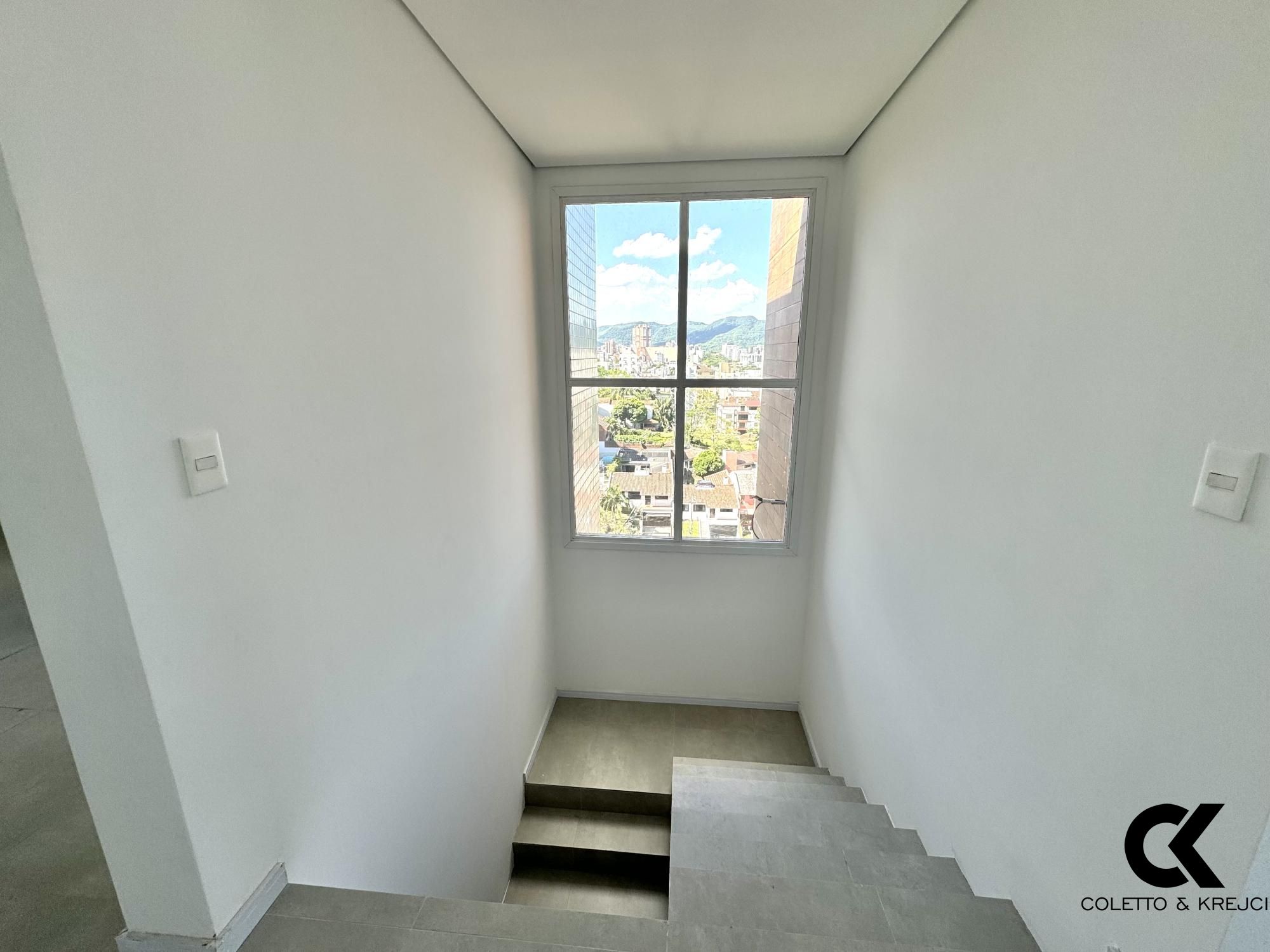 Cobertura à venda com 3 quartos, 220m² - Foto 9