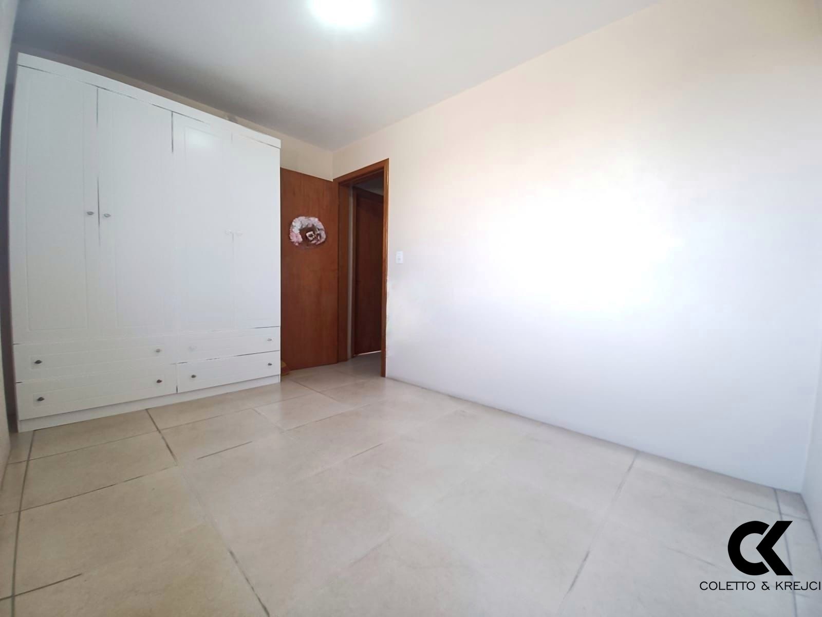 Casa à venda com 3 quartos, 164m² - Foto 8