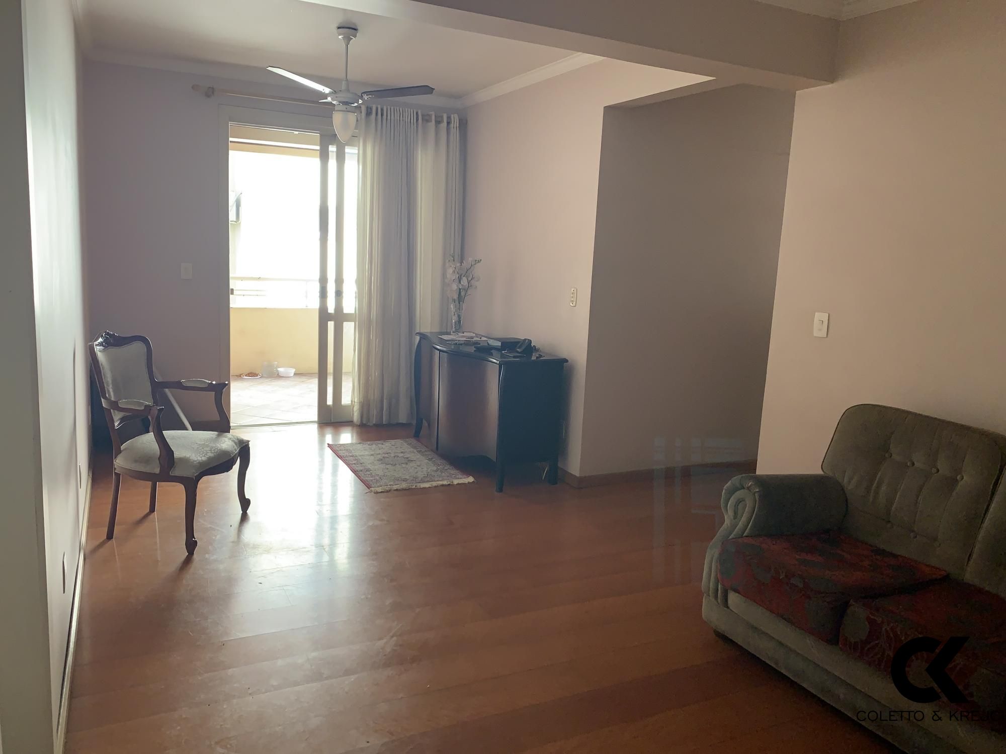 Apartamento à venda com 3 quartos, 106m² - Foto 1