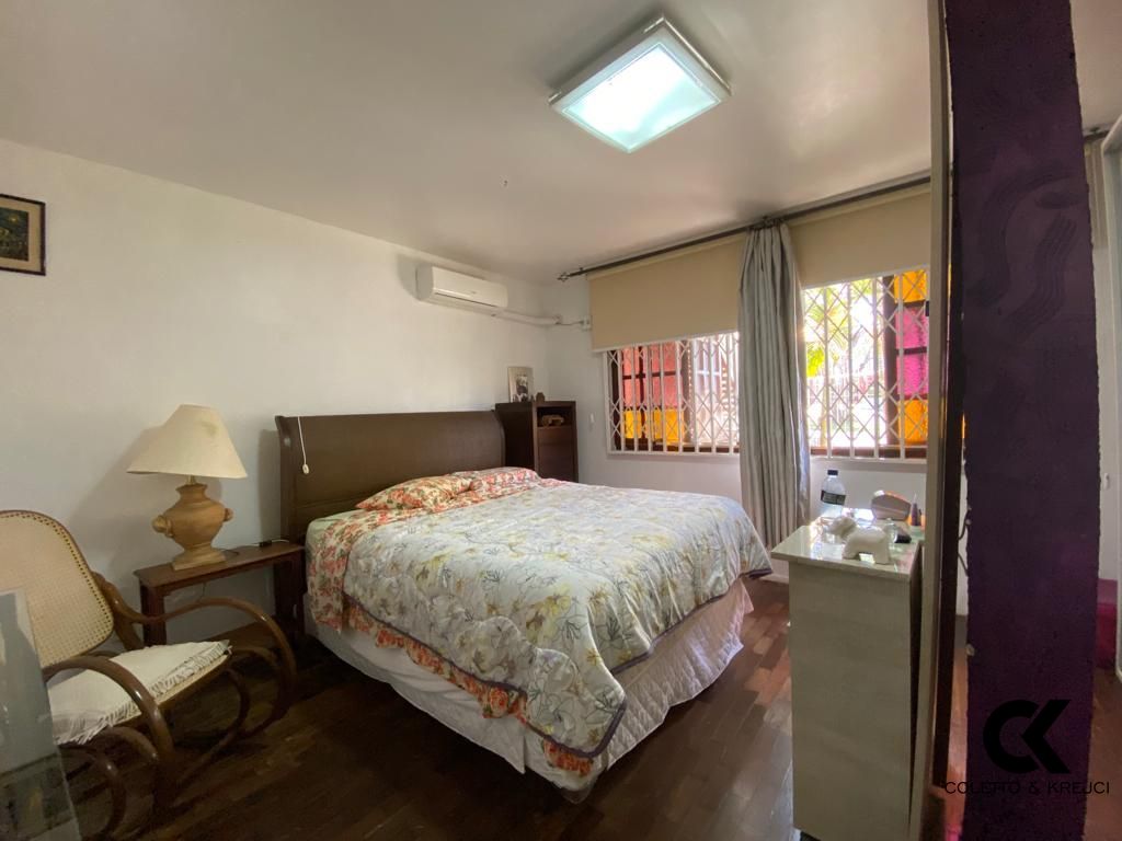 Casa, 4 quartos, 235 m² - Foto 4