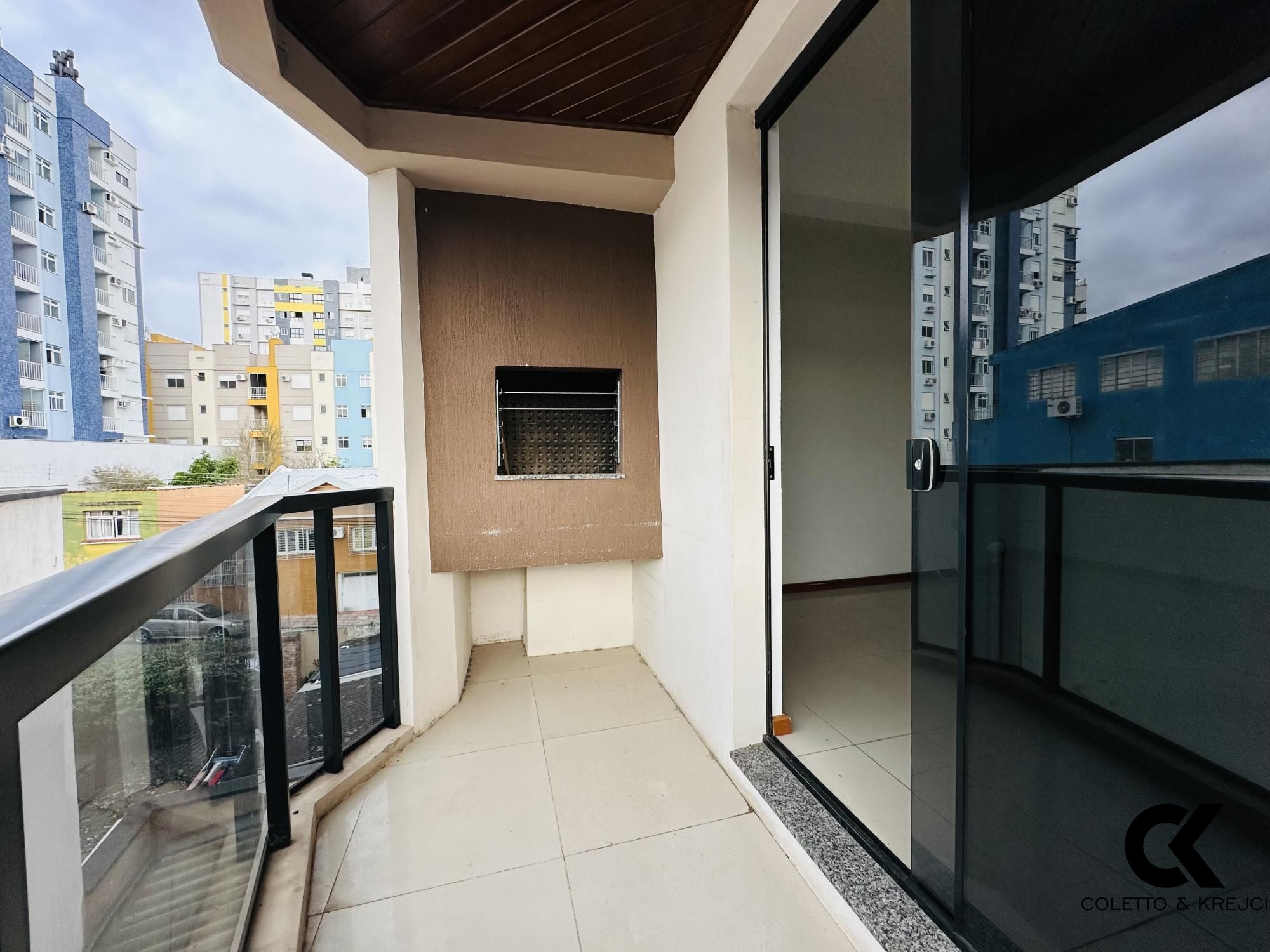 Apartamento à venda com 2 quartos, 58m² - Foto 2