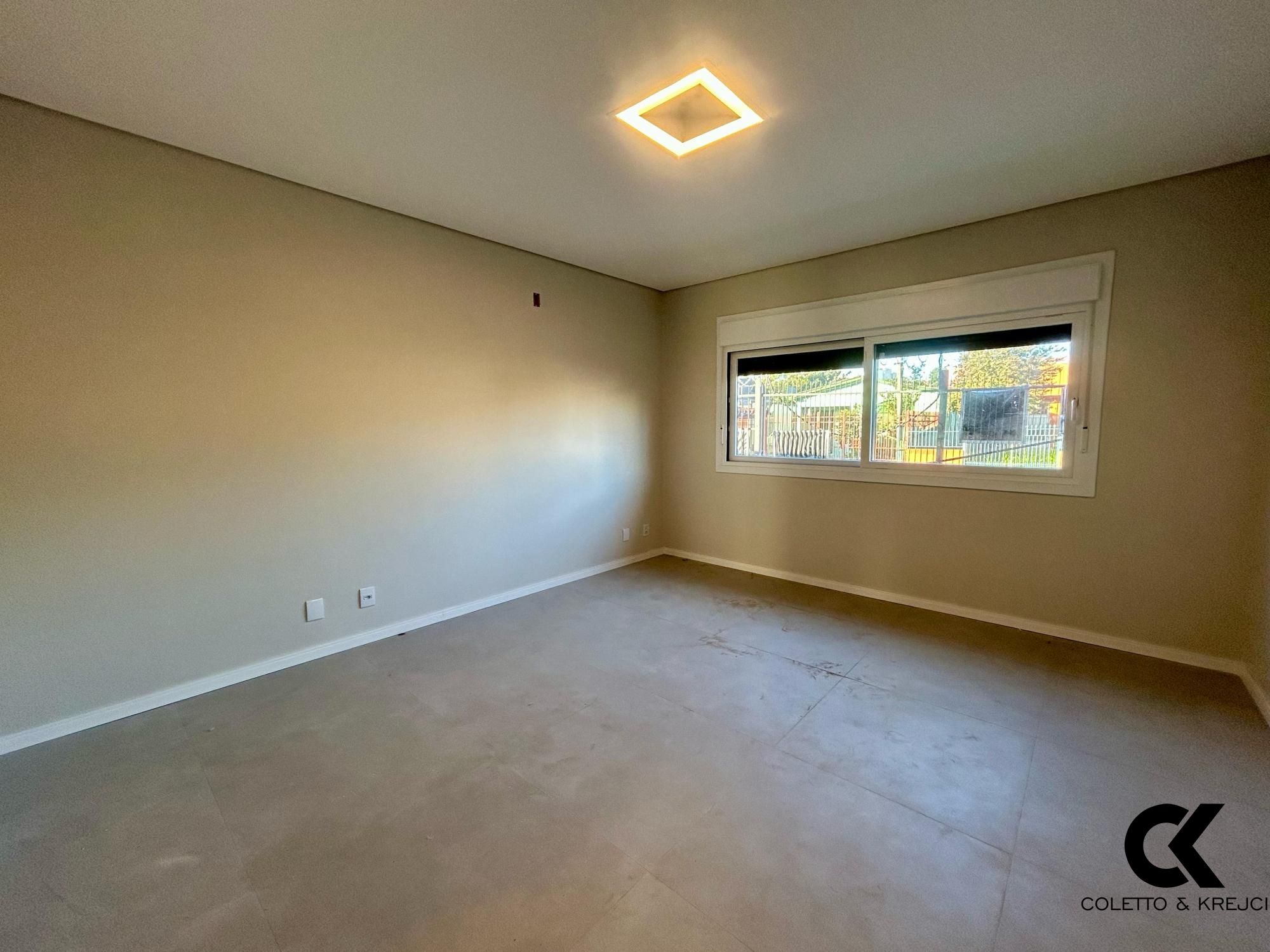 Casa à venda com 3 quartos, 102m² - Foto 5