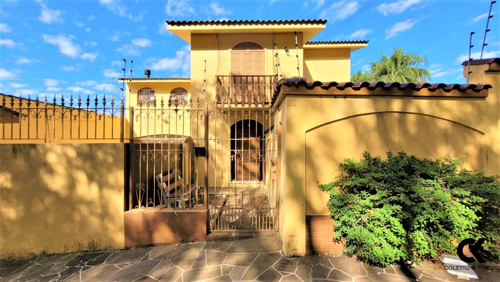 Casa, 5 quartos, 267 m² - Foto 1