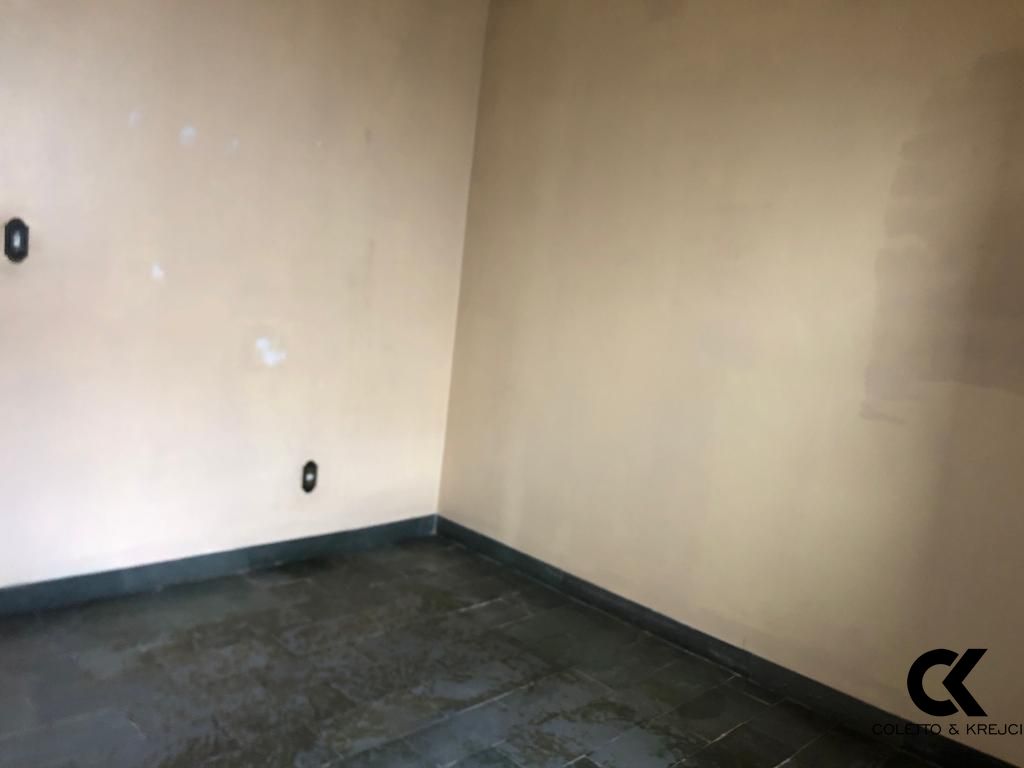 Casa à venda com 4 quartos, 270m² - Foto 11