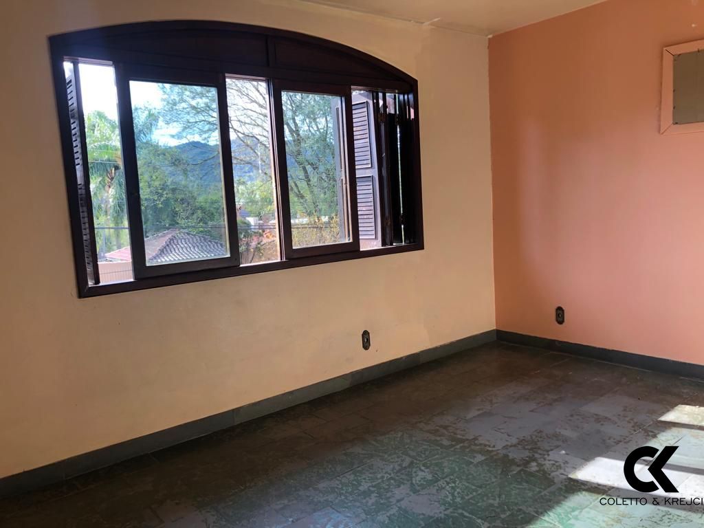 Casa à venda com 4 quartos, 270m² - Foto 5