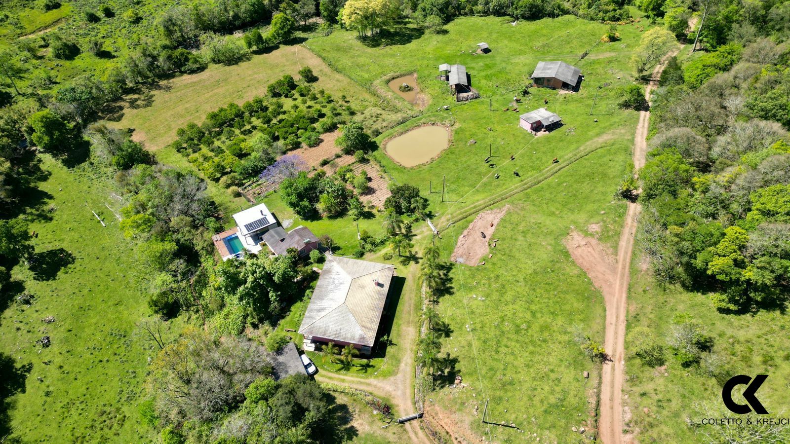 Fazenda à venda com 10 quartos, 600m² - Foto 31