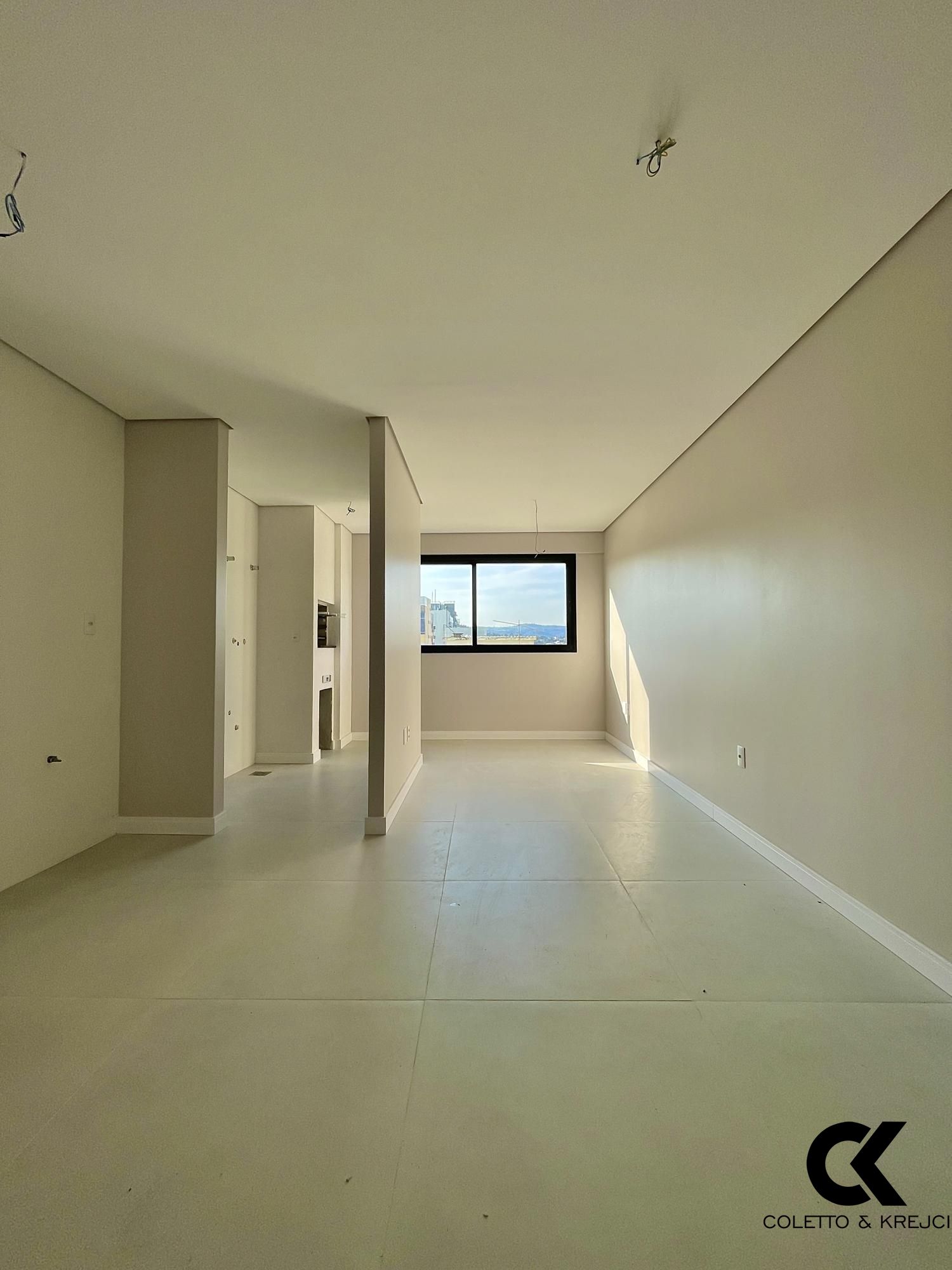 Apartamento à venda com 2 quartos, 66m² - Foto 3