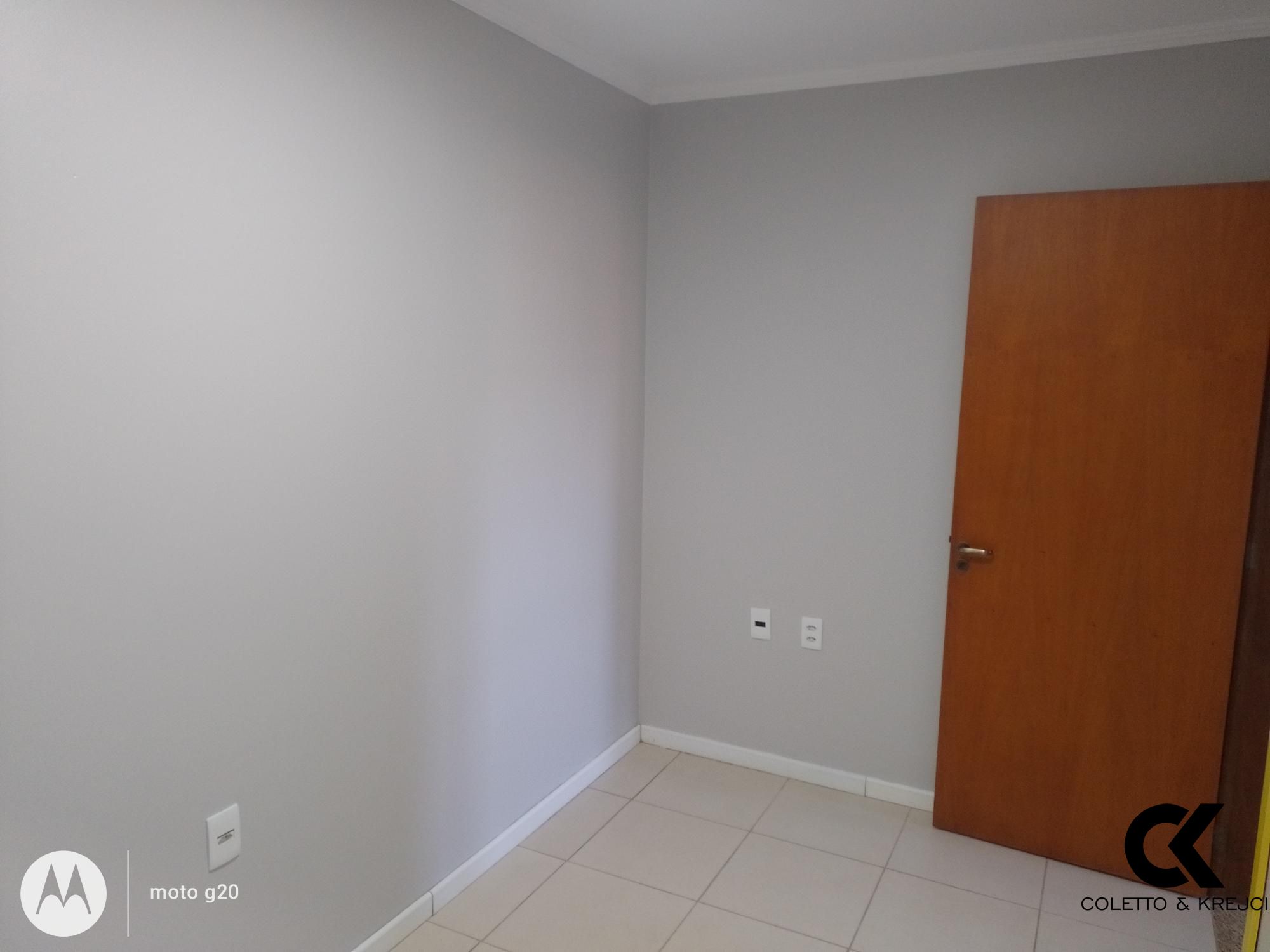 Casa à venda com 2 quartos, 68m² - Foto 12