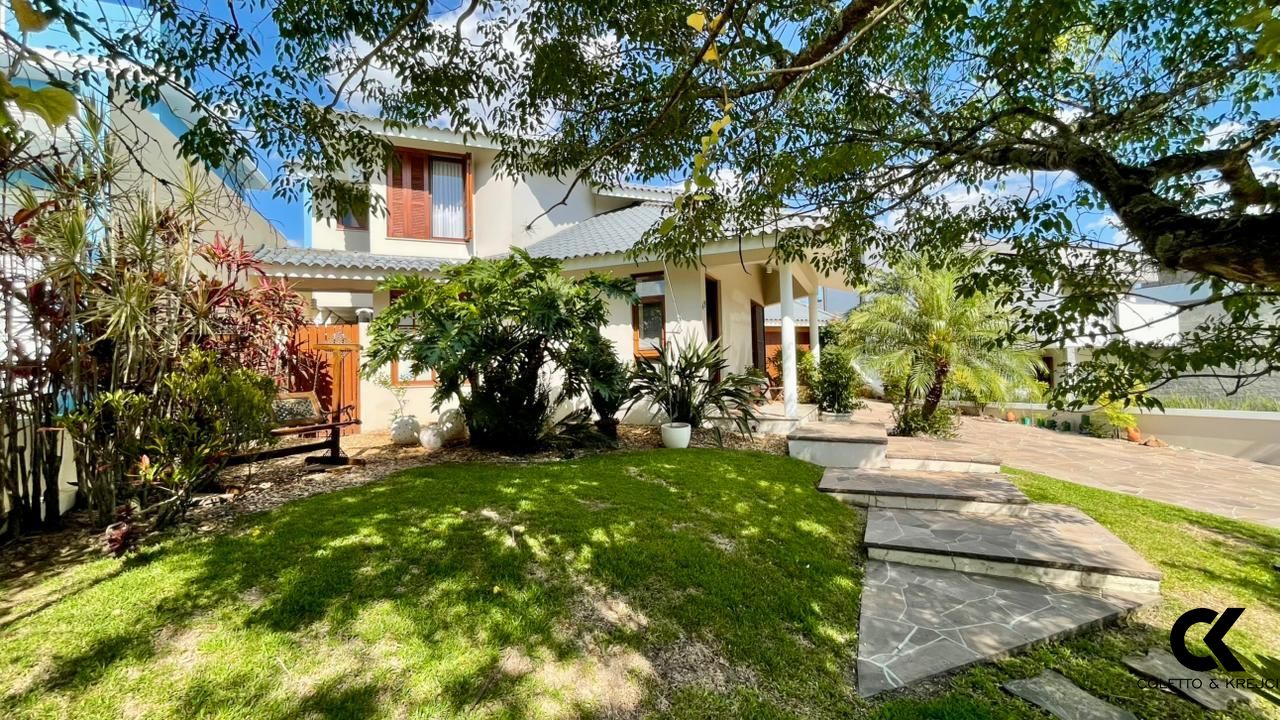 Casa, 4 quartos, 329 m² - Foto 1