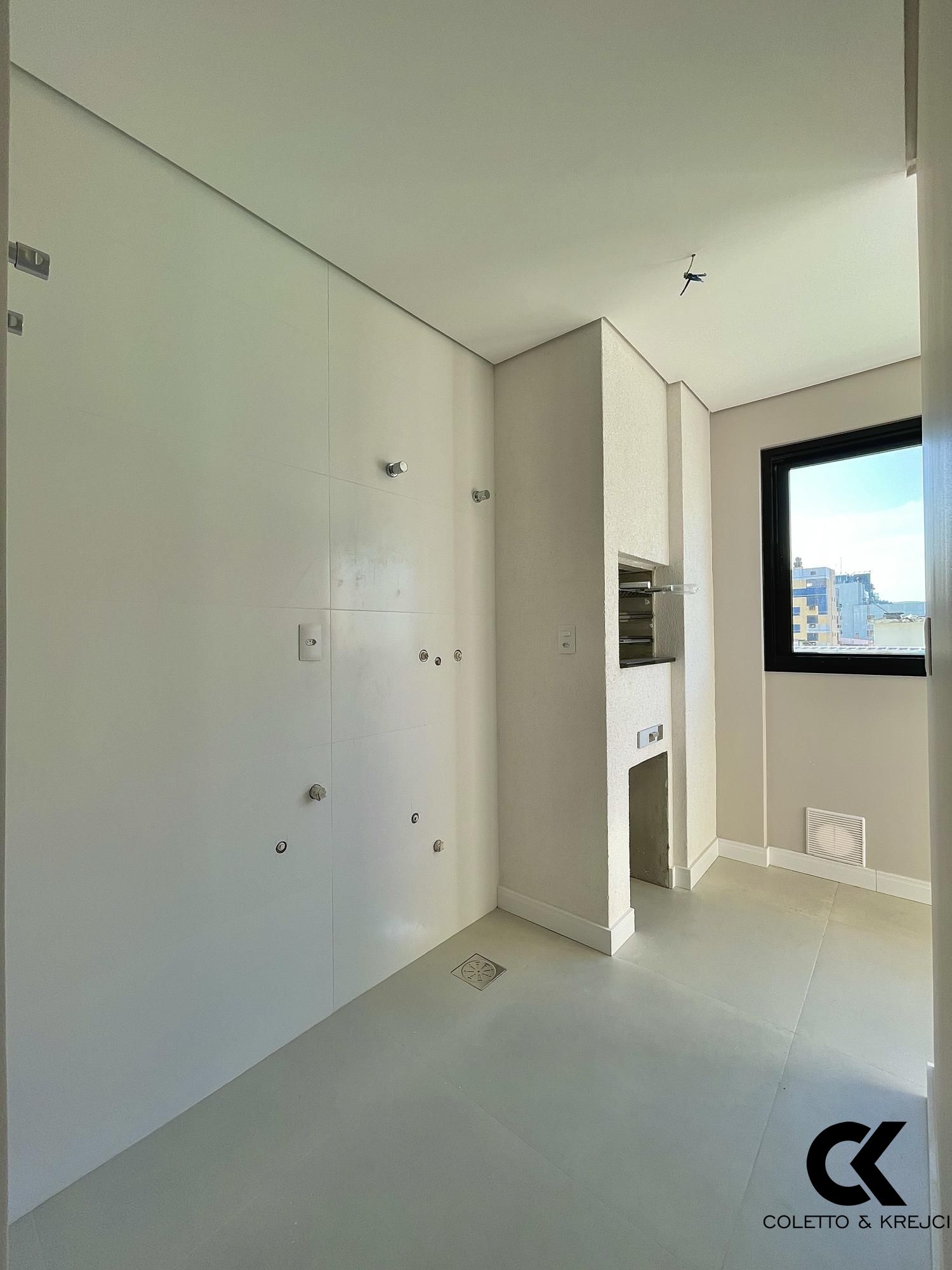 Apartamento à venda com 2 quartos, 66m² - Foto 5