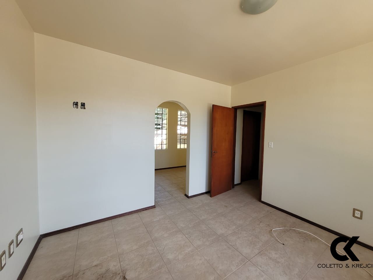 Casa à venda com 3 quartos, 630m² - Foto 14