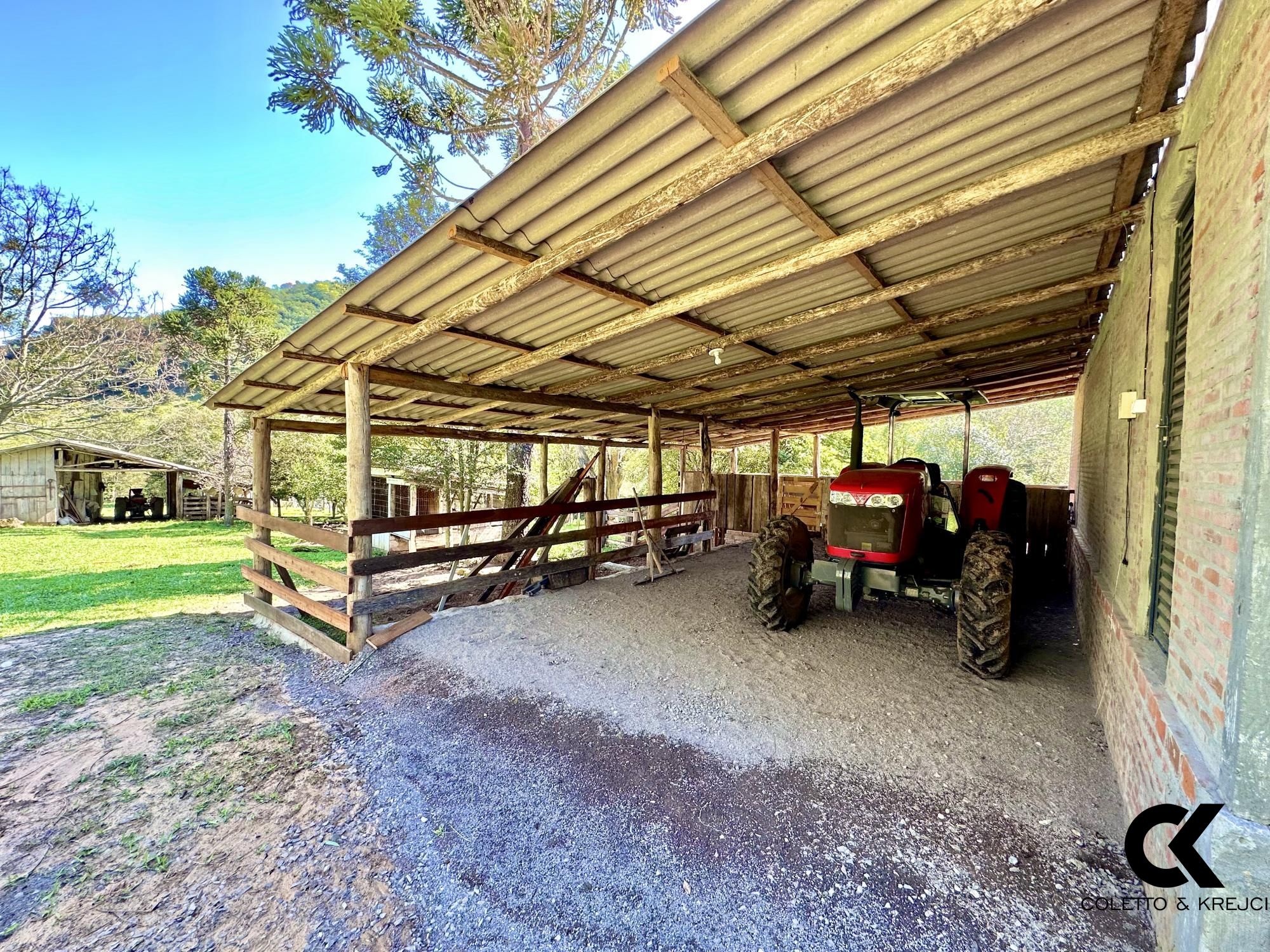 Fazenda à venda com 4 quartos, 240000m² - Foto 11