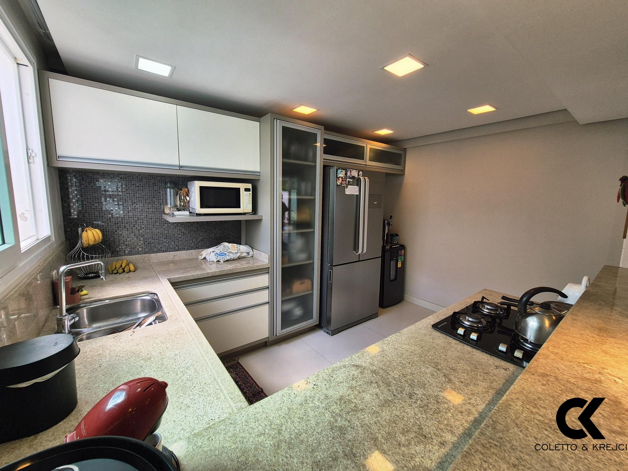 Casa, 3 quartos, 278 m² - Foto 10