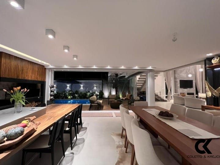 Casa, 3 quartos, 325 m² - Foto 7