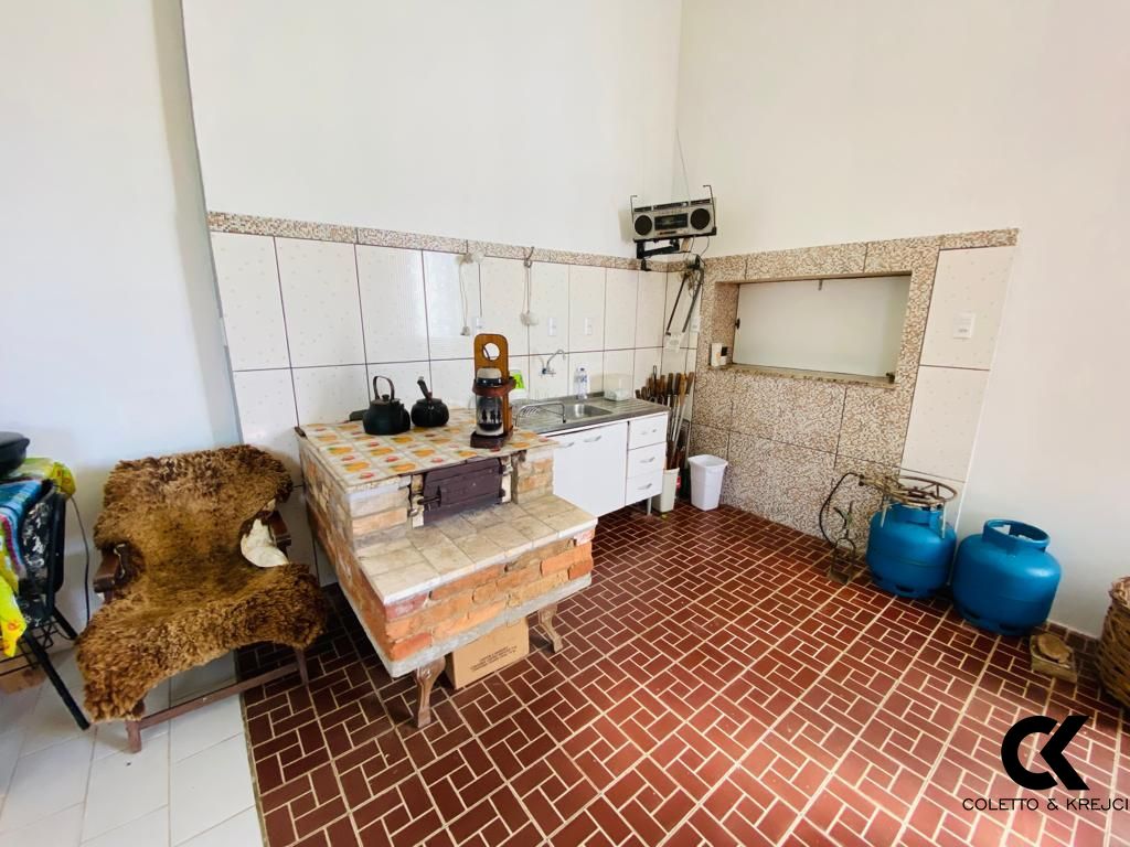 Chácara à venda com 3 quartos, 195m² - Foto 15