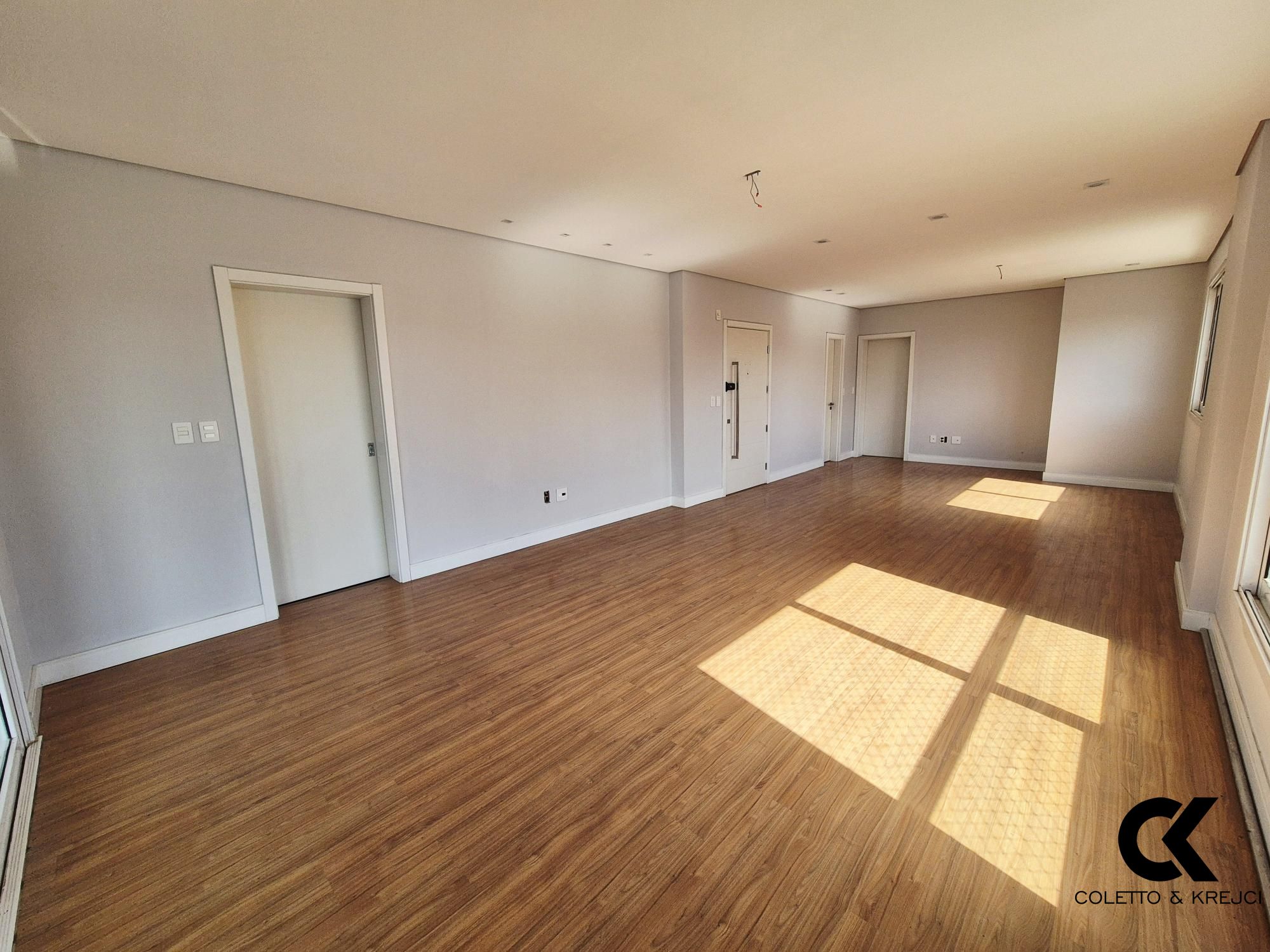 Apartamento, 3 quartos, 200 m² - Foto 4