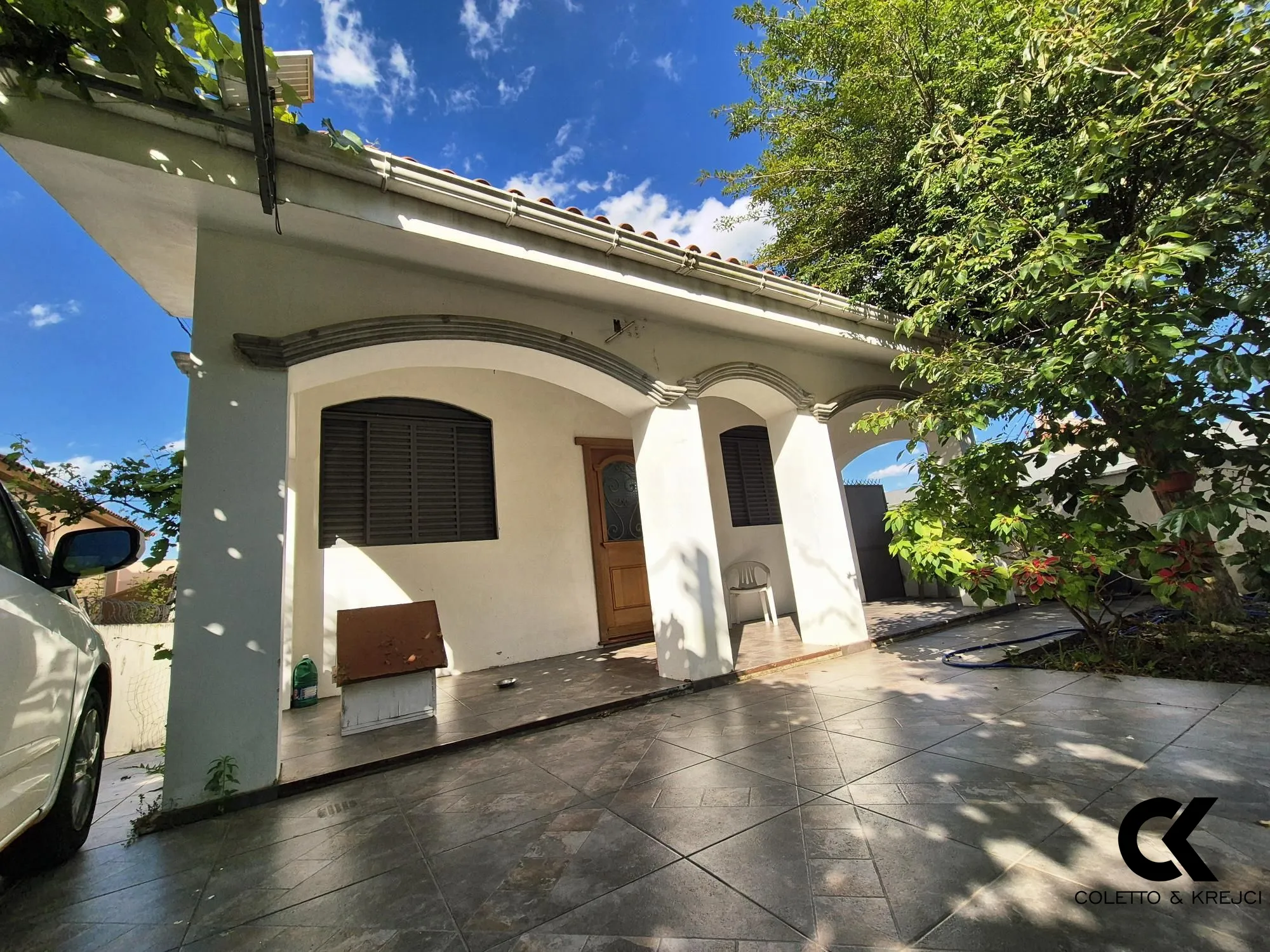 Casa, 3 quartos, 227 m² - Foto 1
