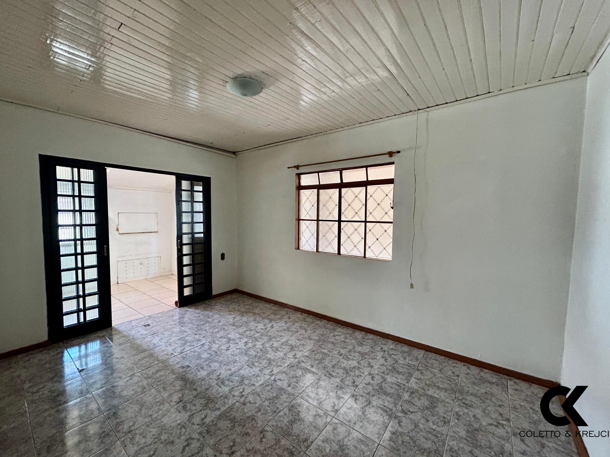 Casa à venda com 4 quartos, 100m² - Foto 4