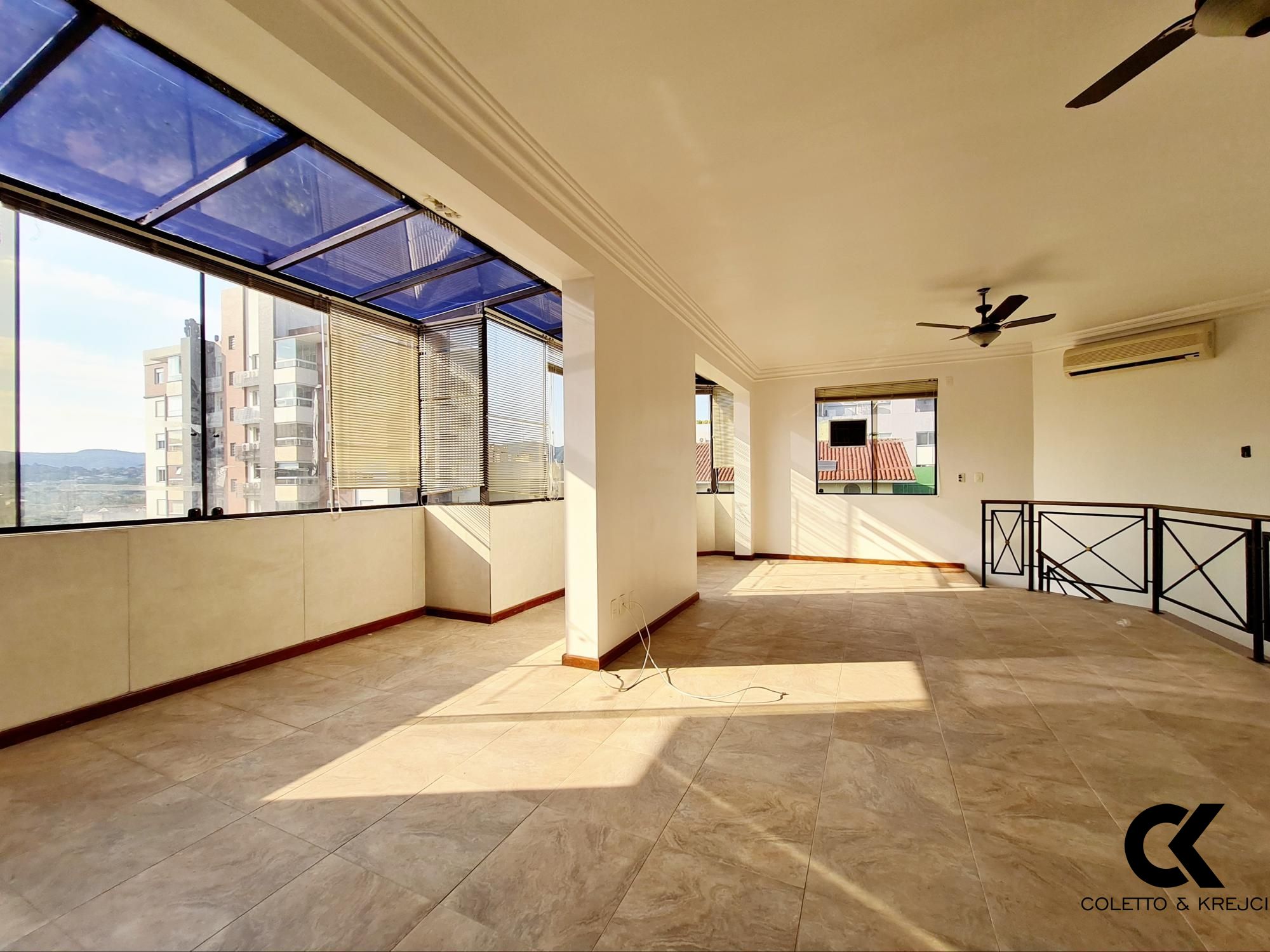 Cobertura à venda com 4 quartos, 204m² - Foto 1