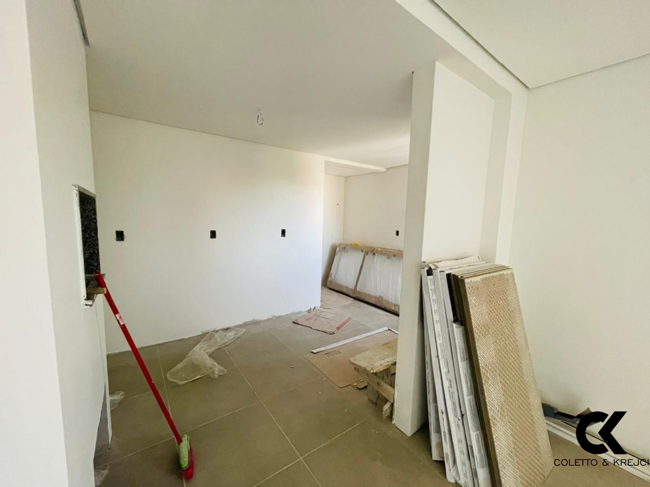 Apartamento à venda com 2 quartos, 91m² - Foto 4