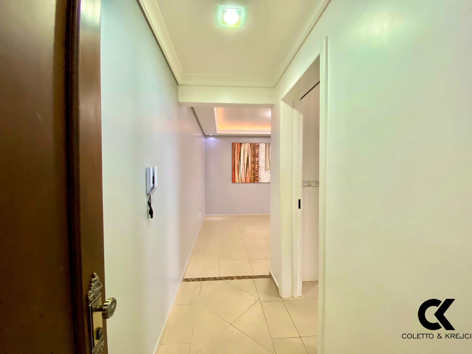 Apartamento à venda com 3 quartos, 115m² - Foto 3