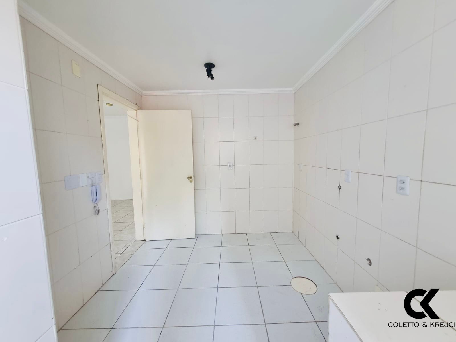 Apartamento à venda com 2 quartos, 71m² - Foto 7